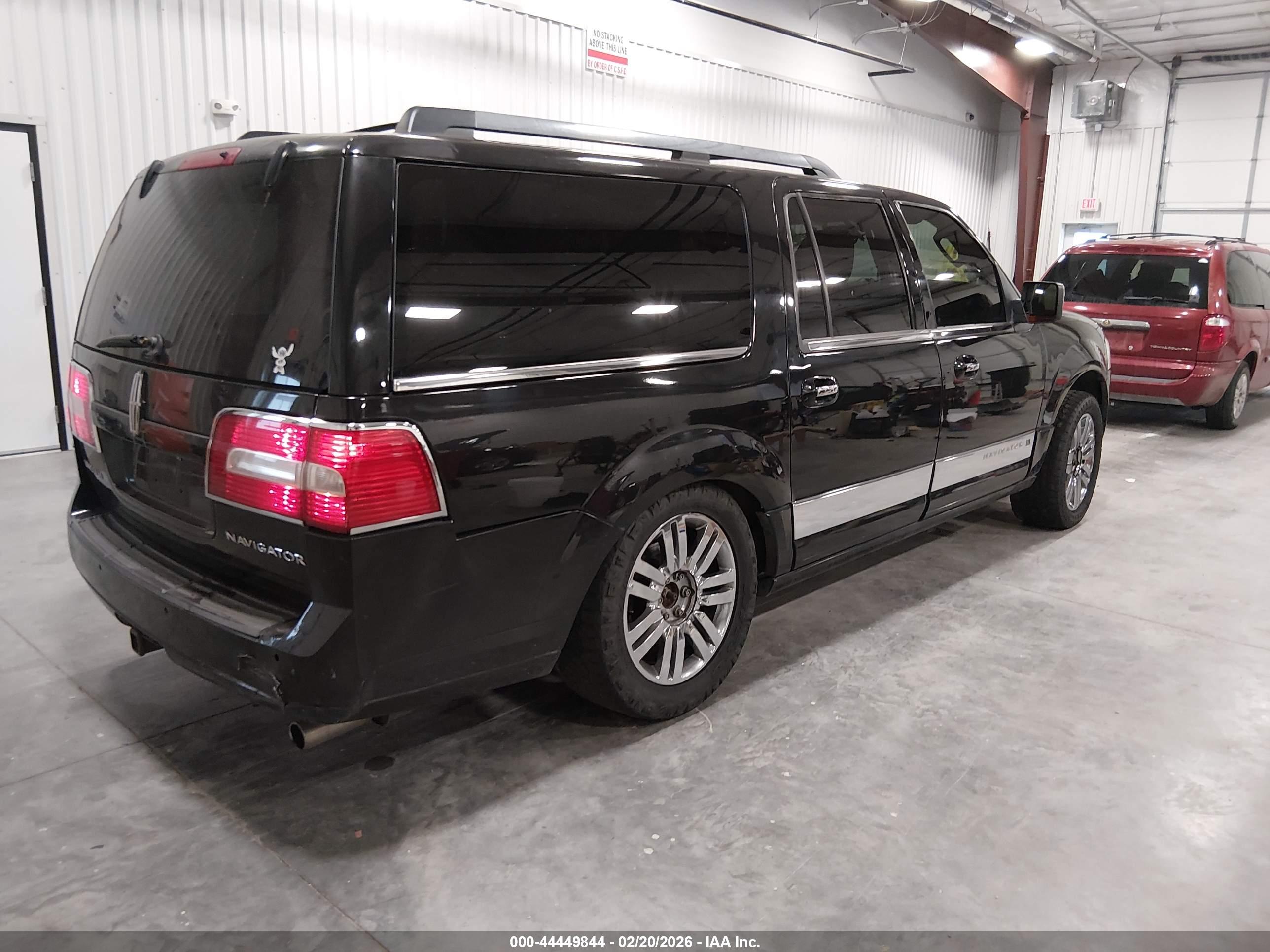 LINCOLN NAVIGATOR image 4