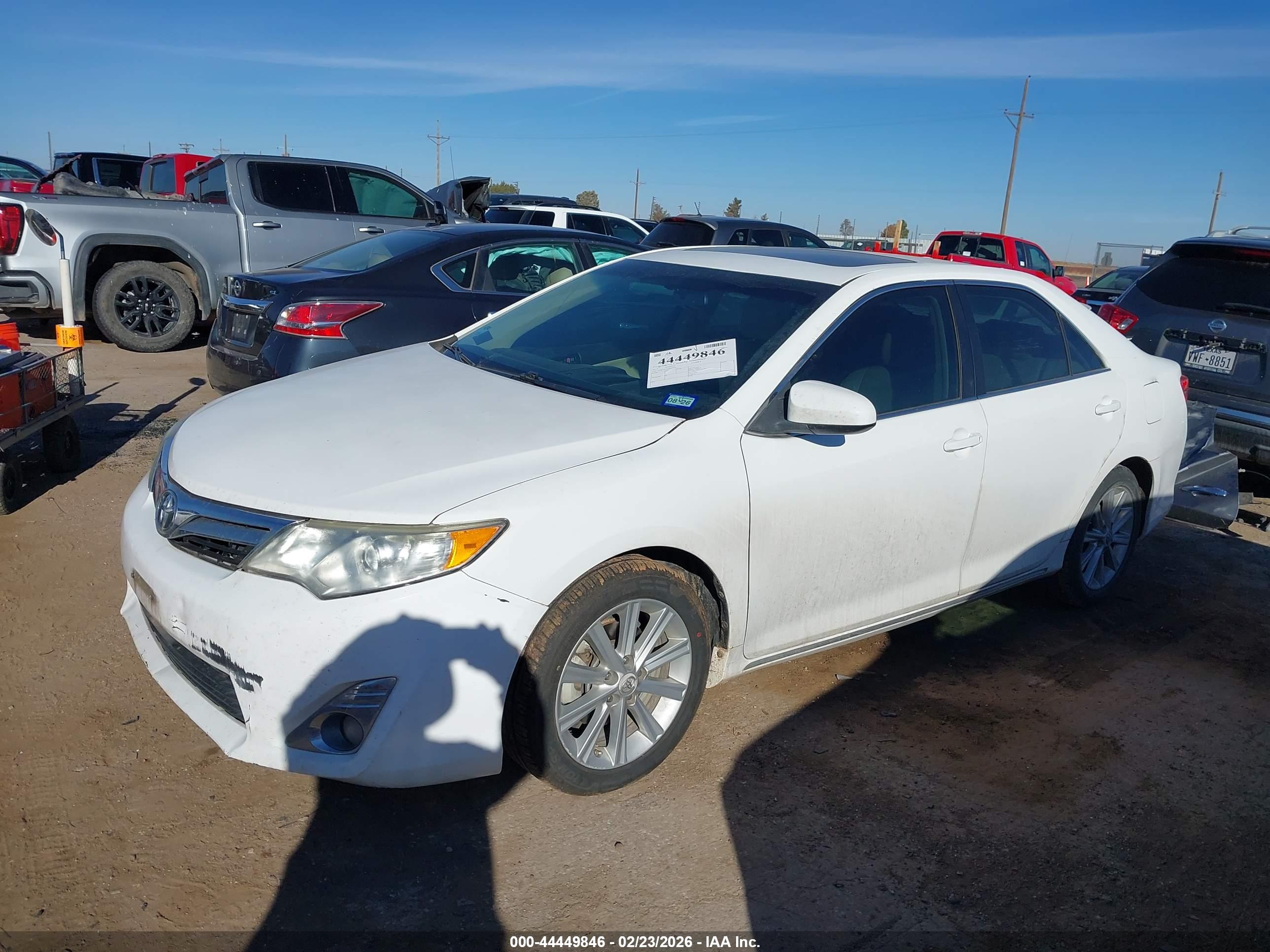 TOYOTA CAMRY image 2