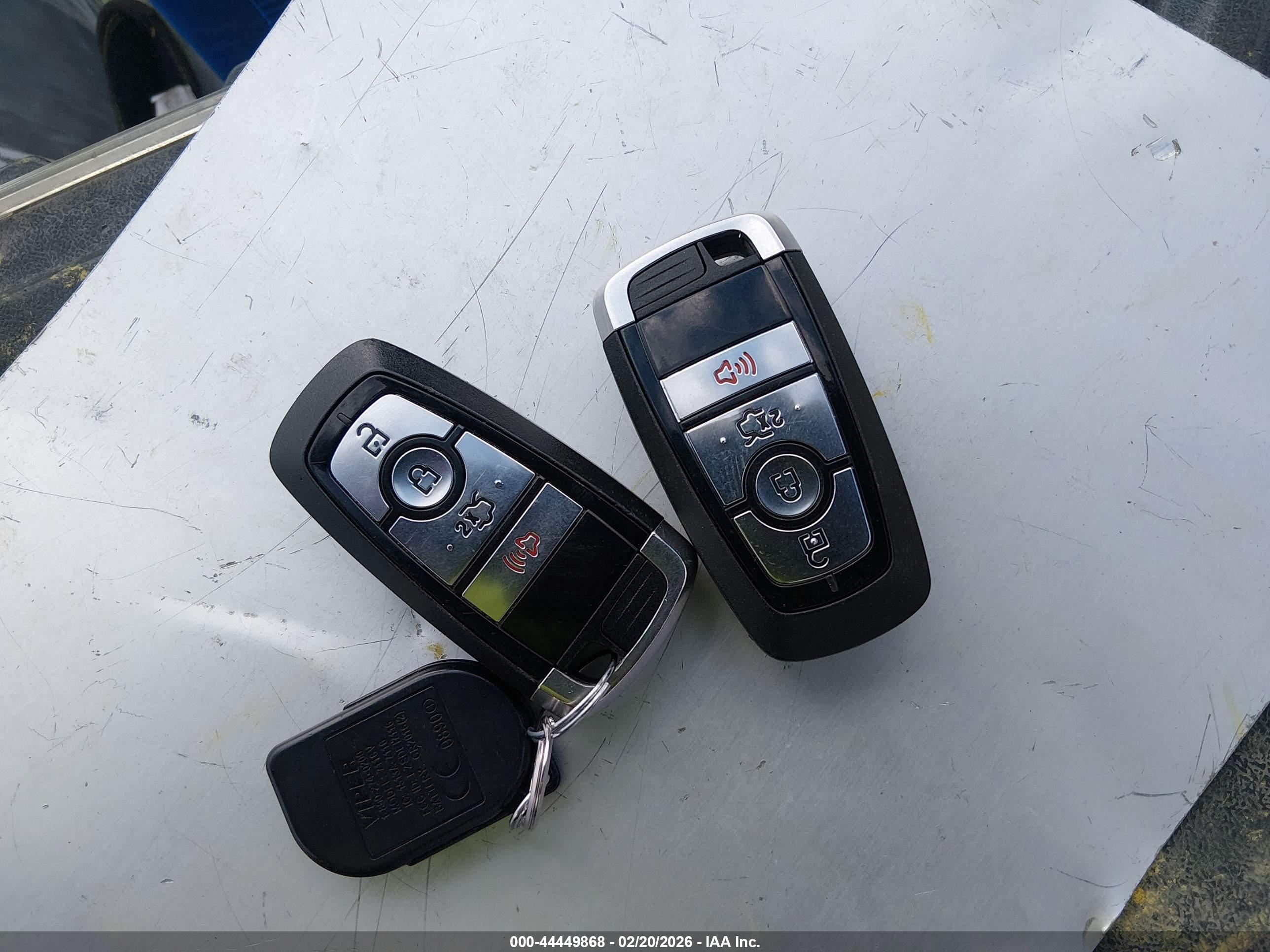 FORD FUSION image 11