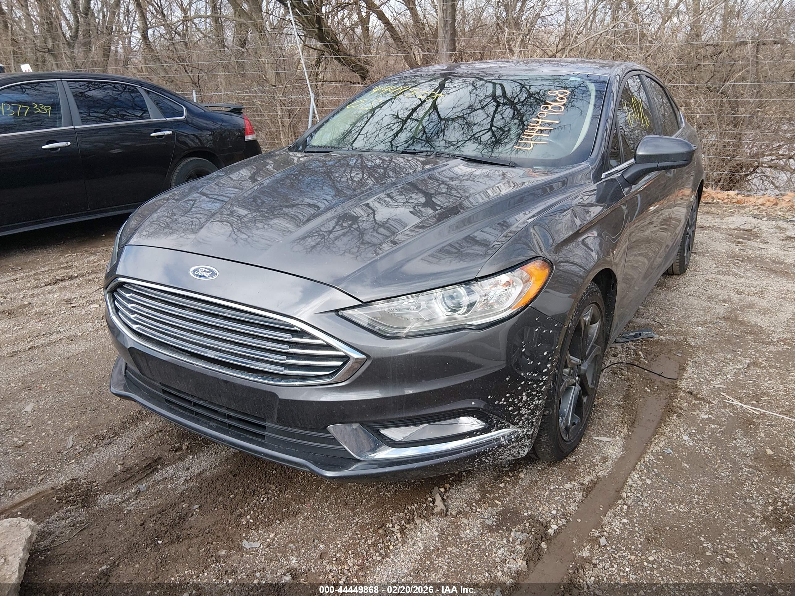 FORD FUSION image 6