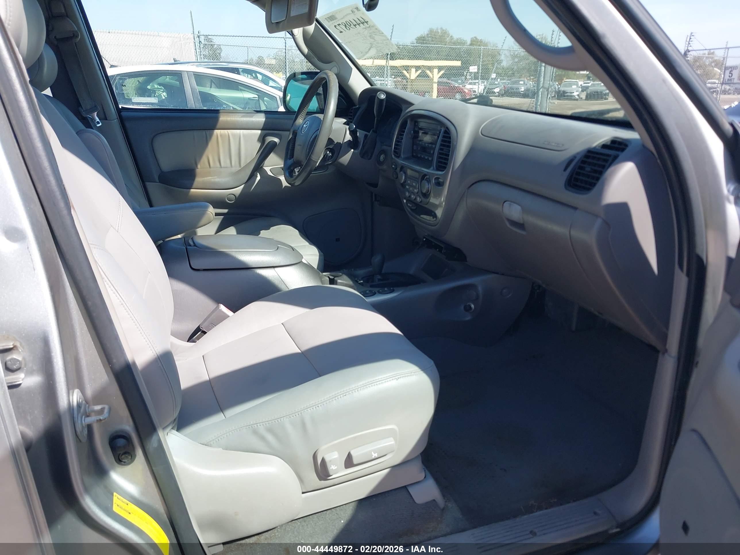TOYOTA SEQUOIA image 5