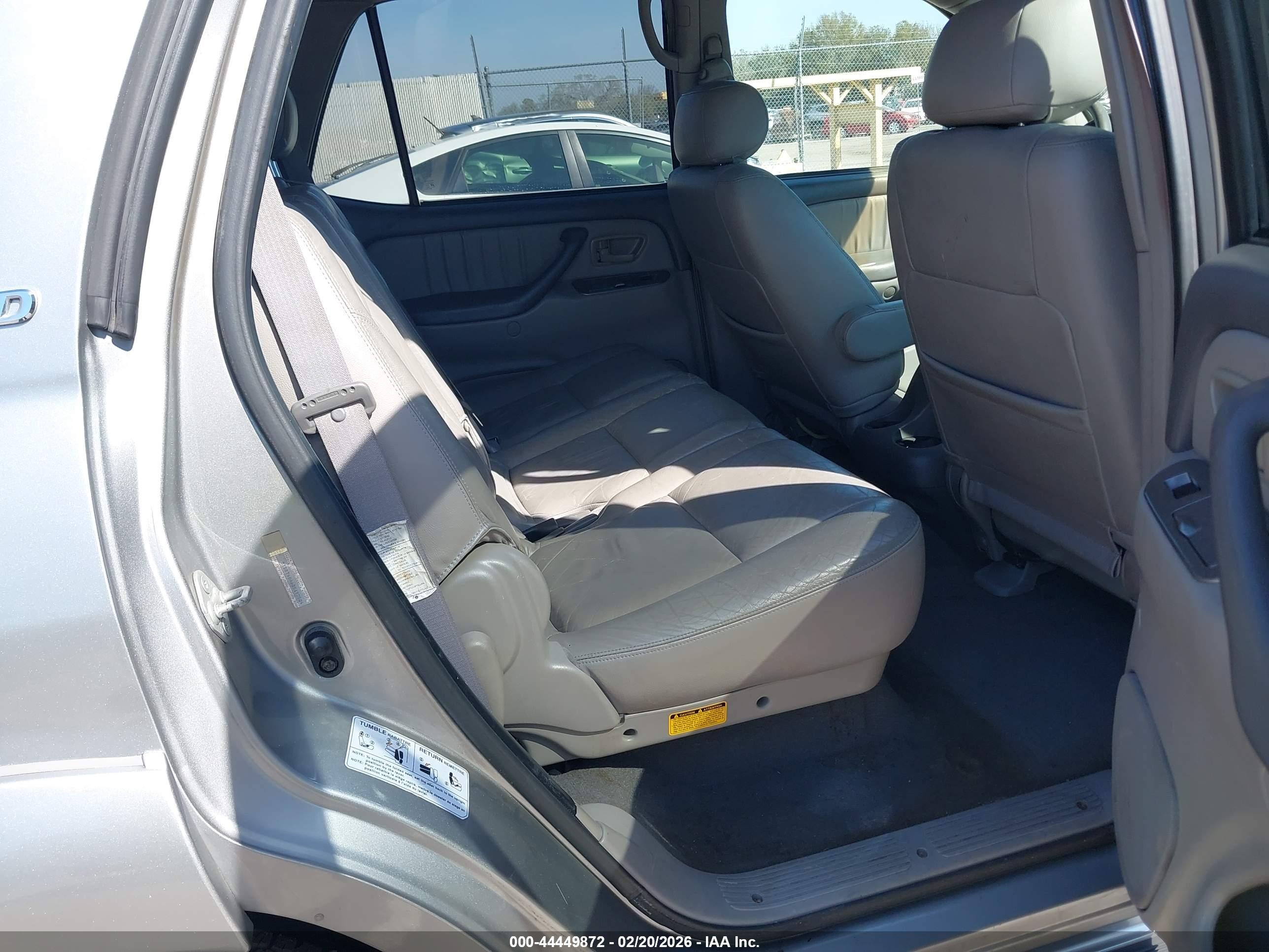 TOYOTA SEQUOIA image 8
