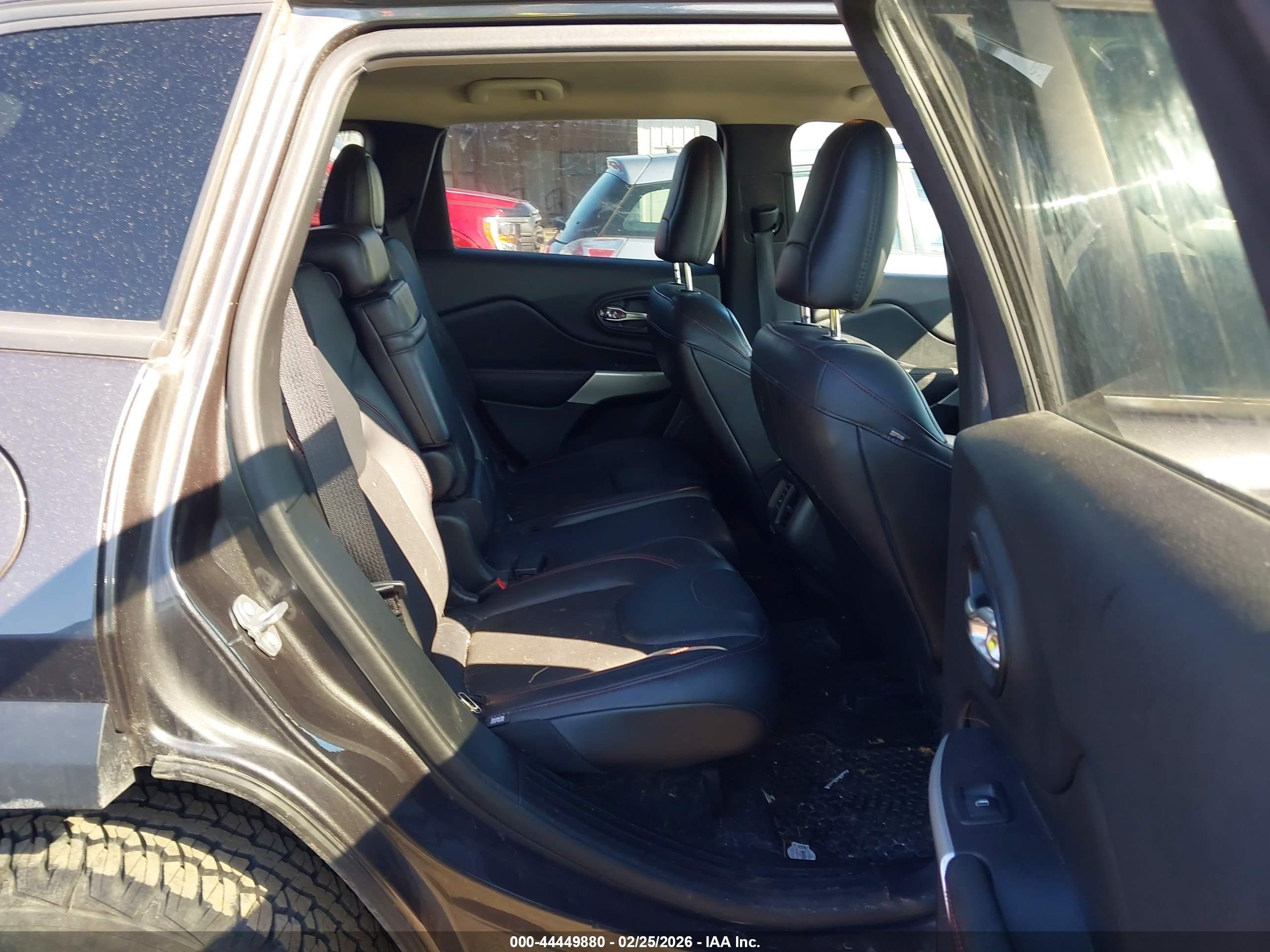 JEEP CHEROKEE image 8