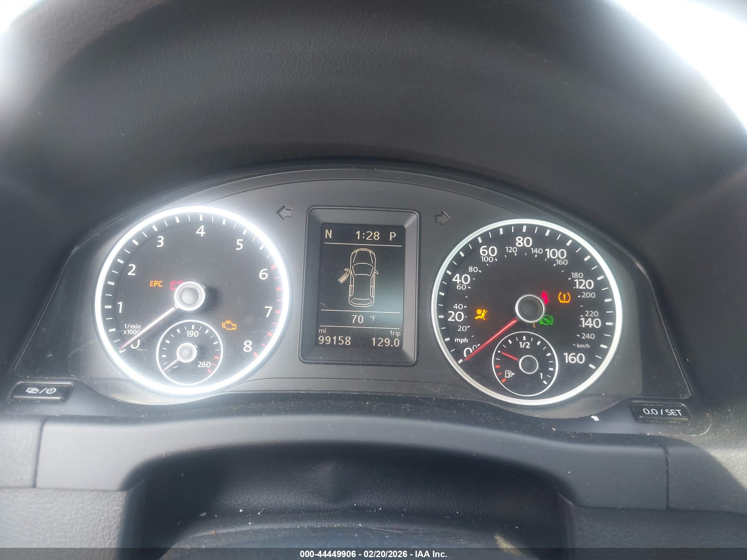 VOLKSWAGEN TIGUAN image 7