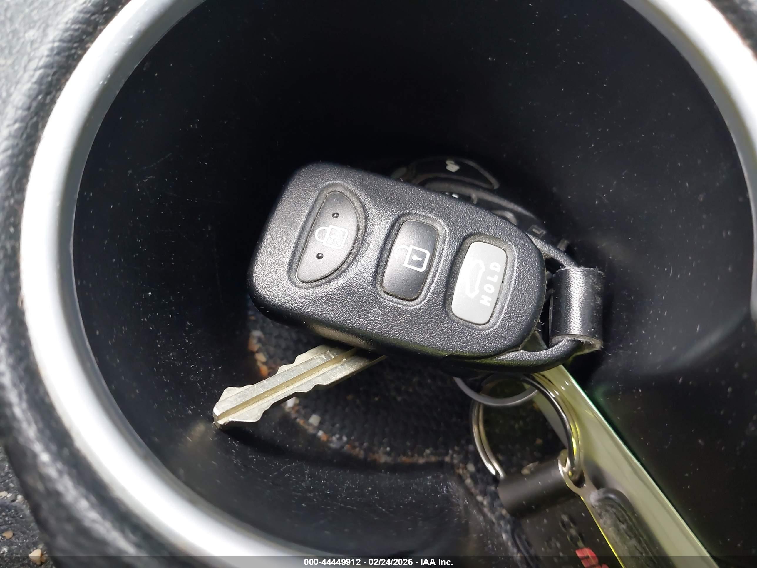 HYUNDAI ELANTRA image 11