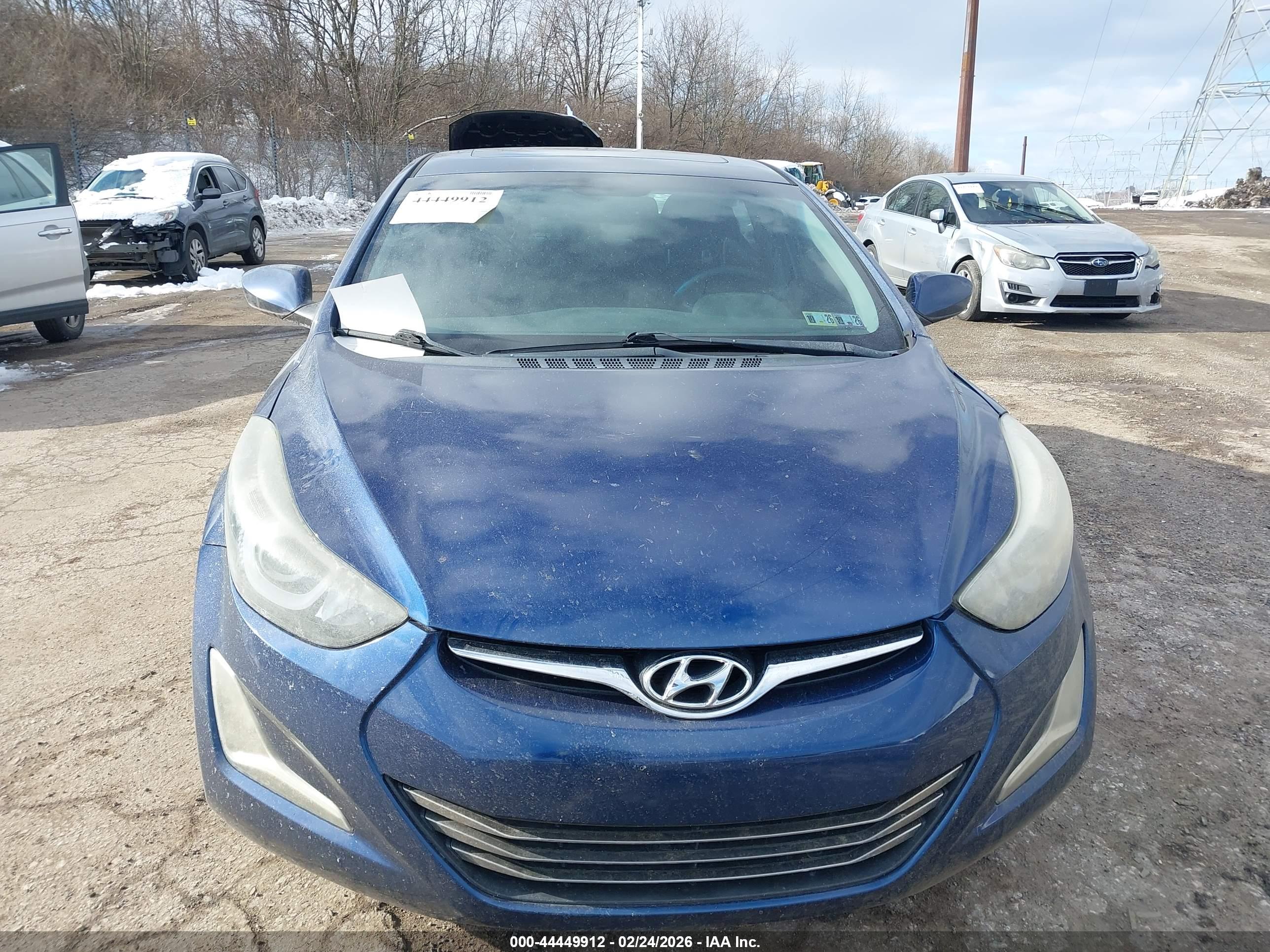 HYUNDAI ELANTRA image 6