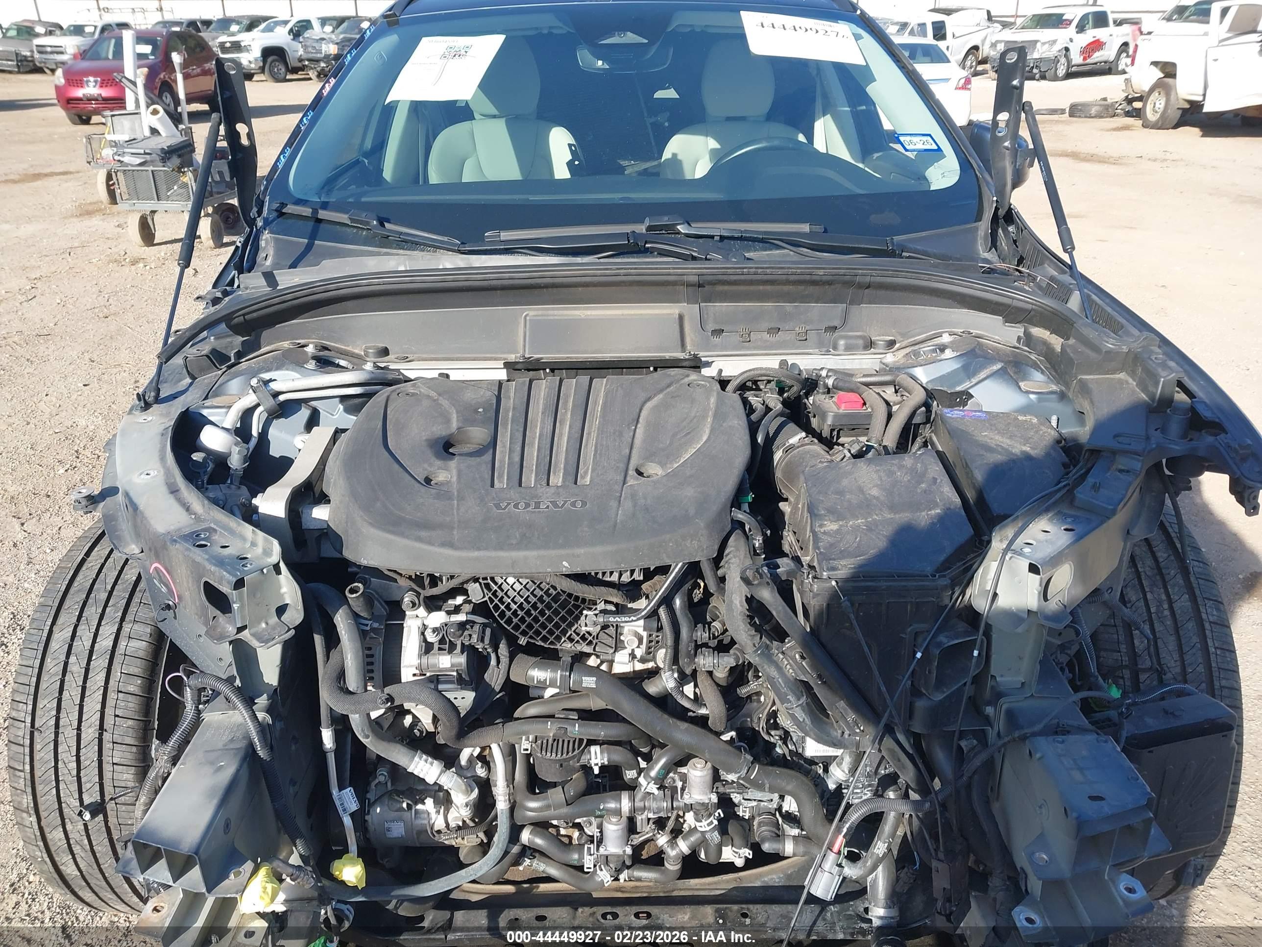 VOLVO XC60 image 10