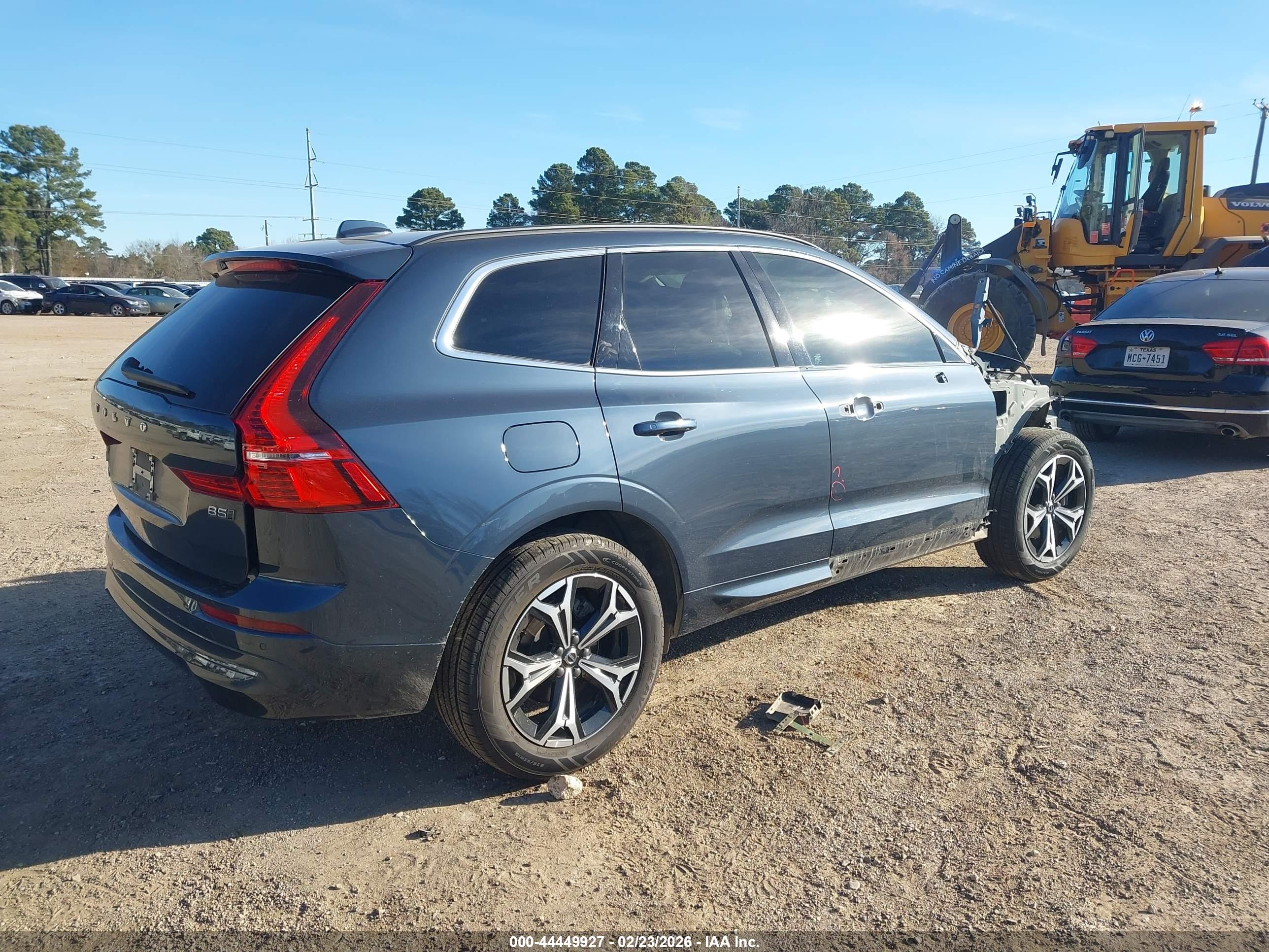VOLVO XC60 image 4