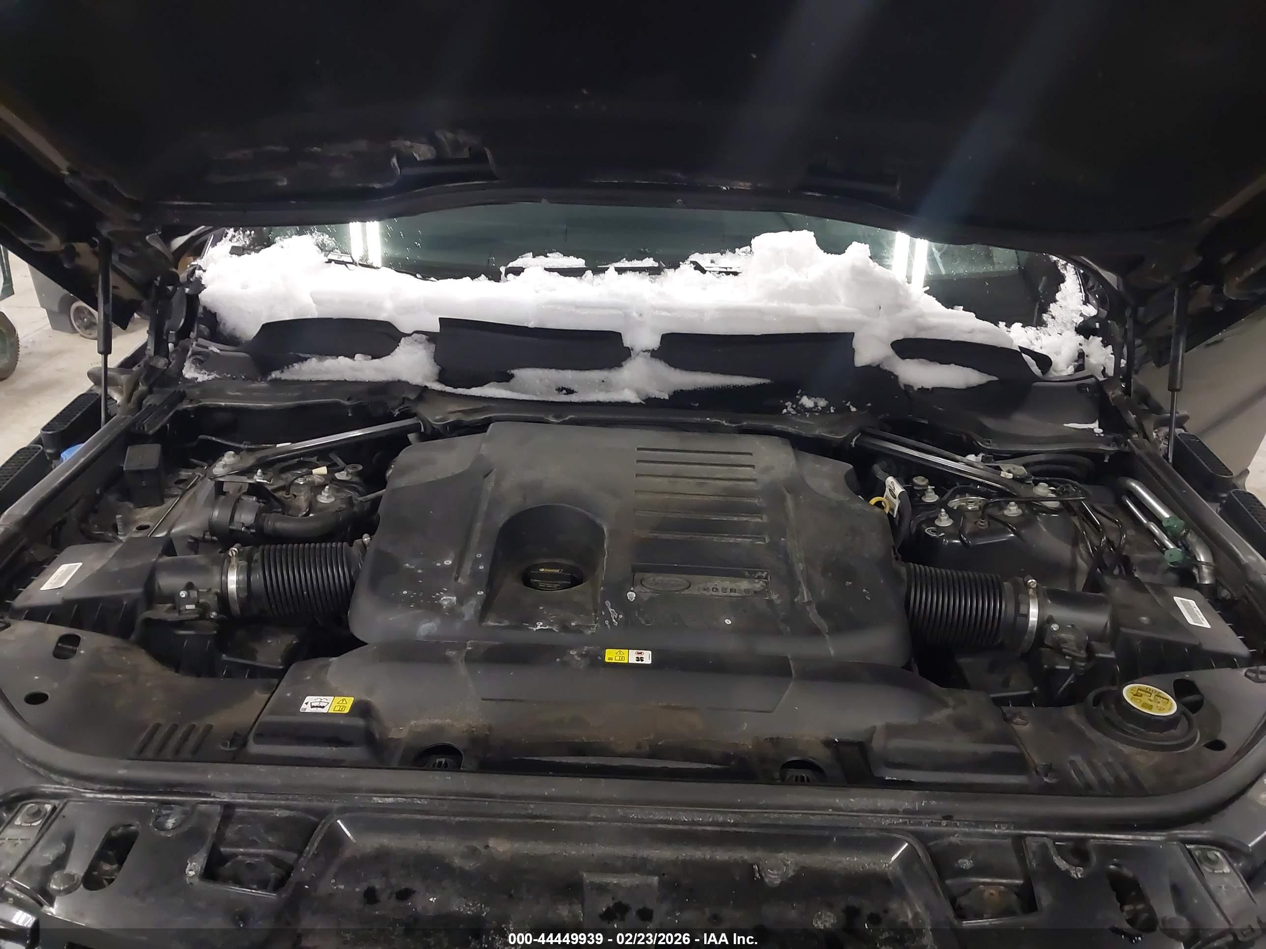 LAND ROVER image 10