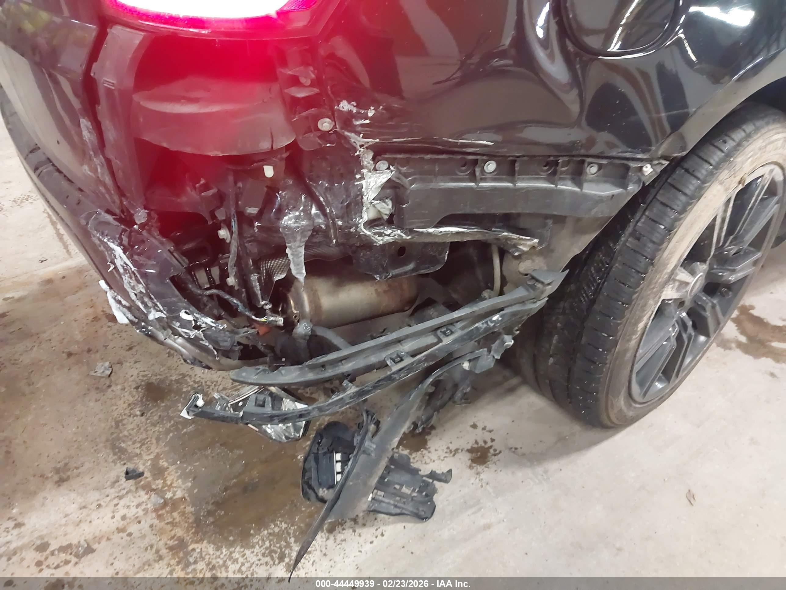 LAND ROVER image 6