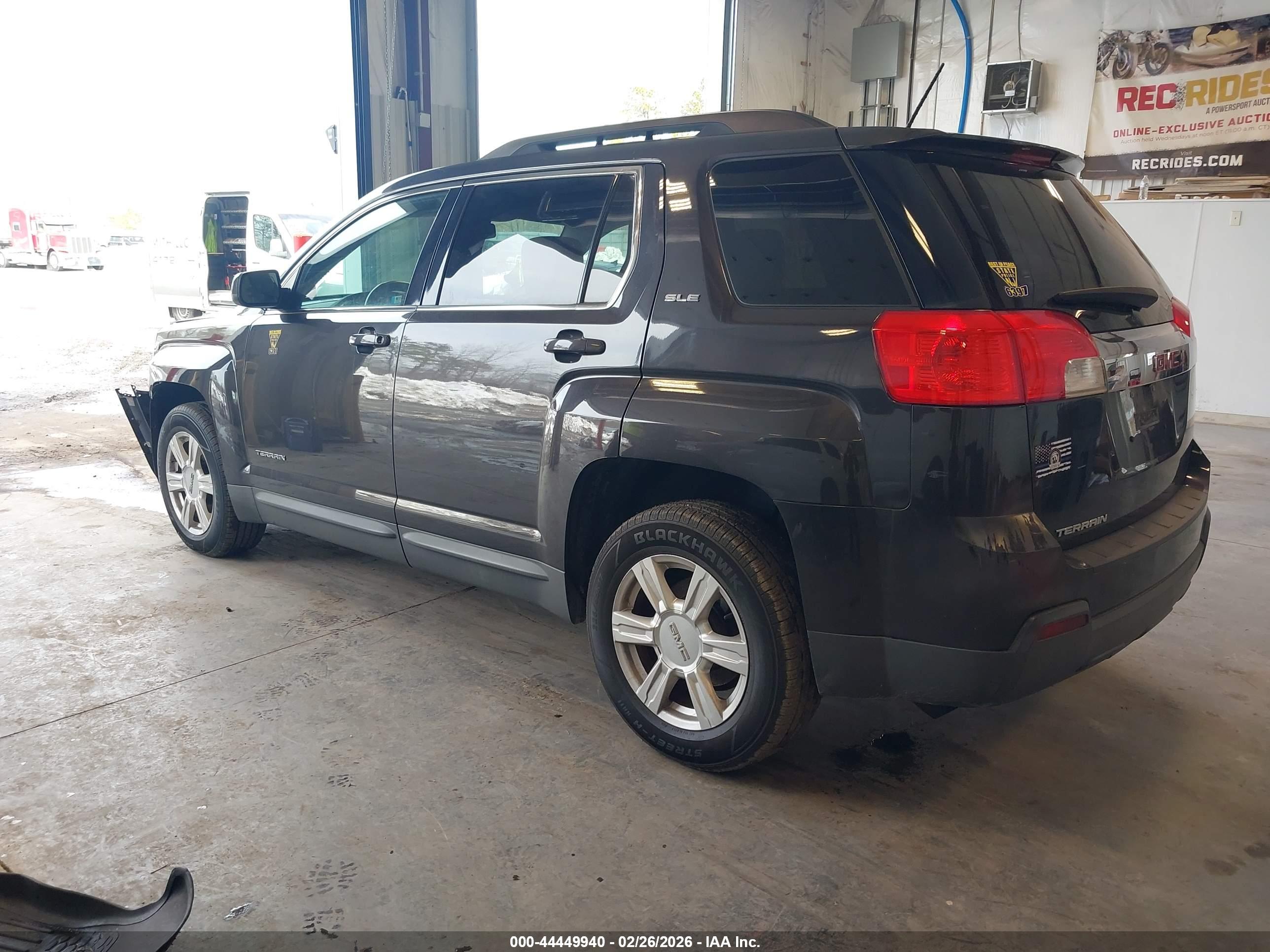 GMC TERRAIN image 3
