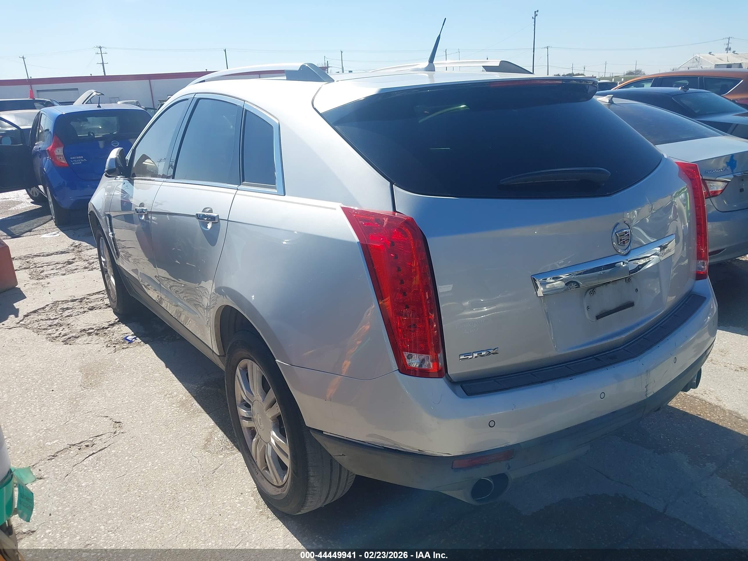 CADILLAC SRX image 3