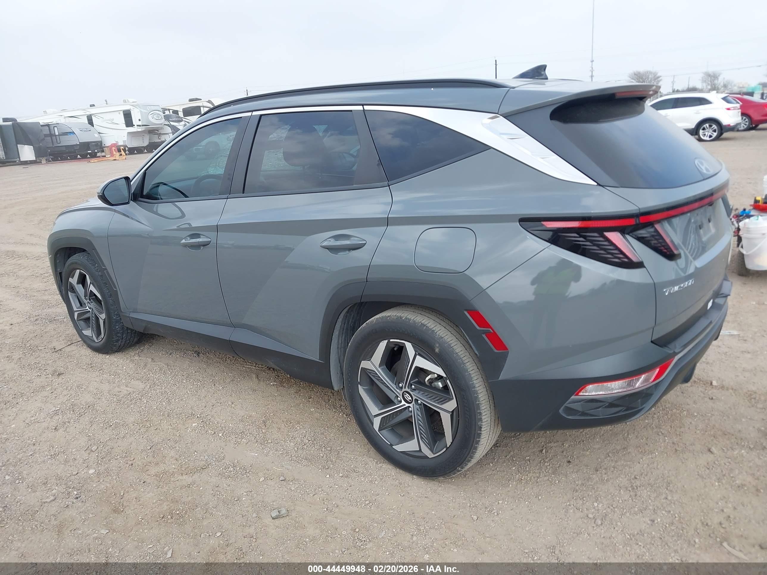 HYUNDAI TUCSON image 3
