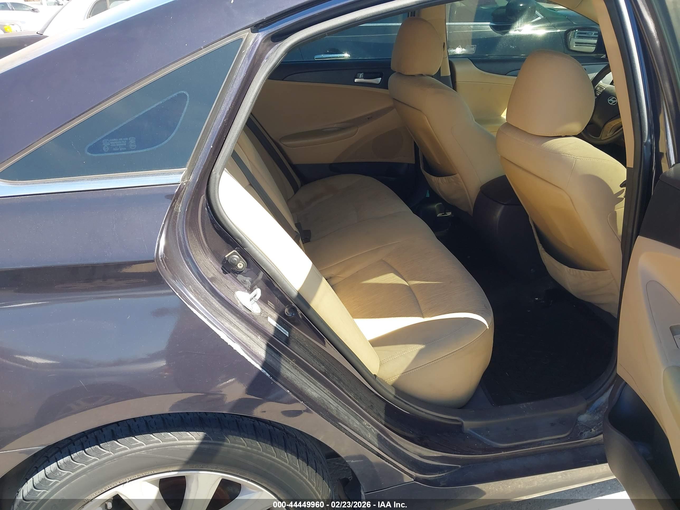 HYUNDAI SONATA image 8