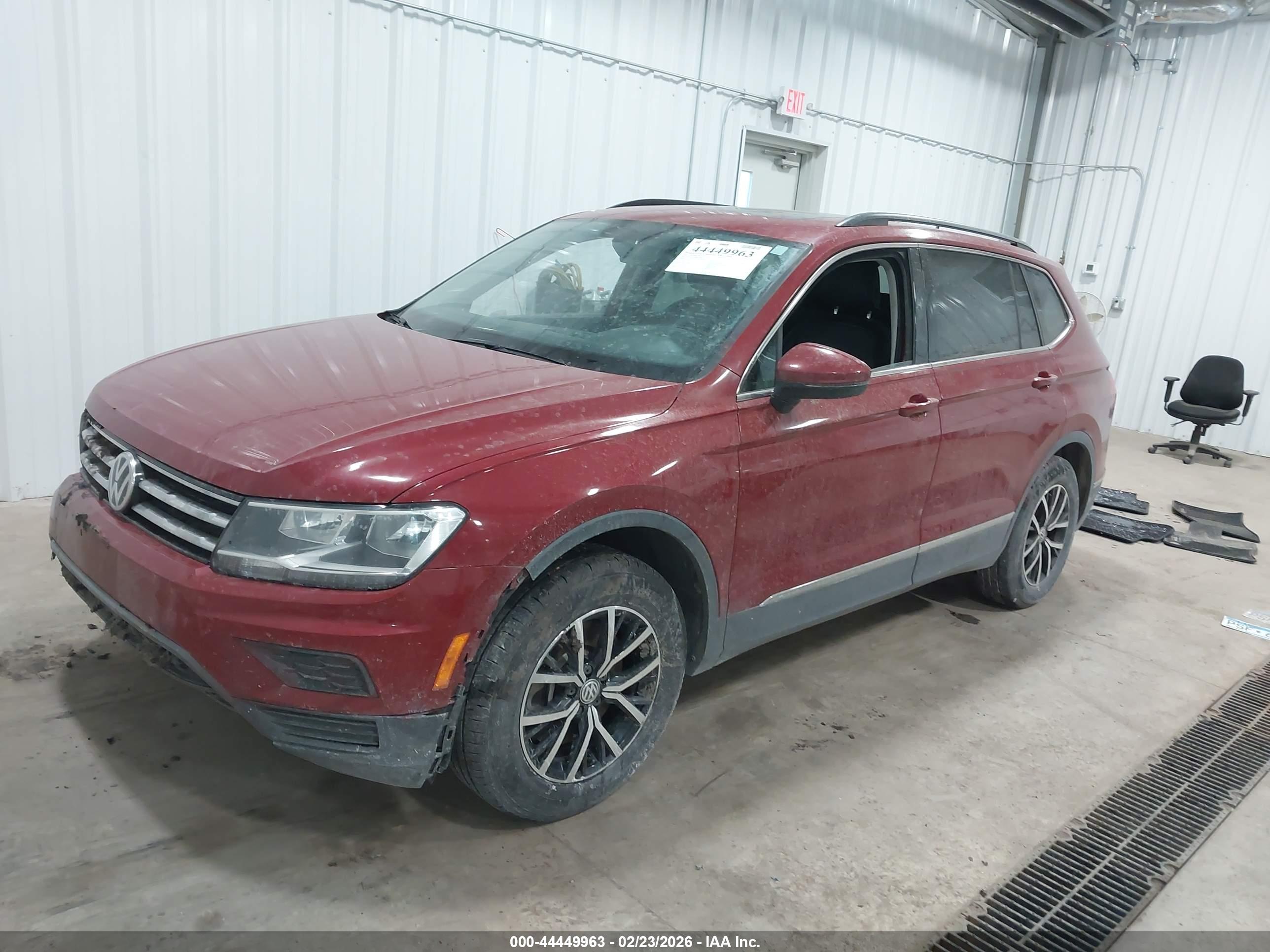 VOLKSWAGEN TIGUAN image 2