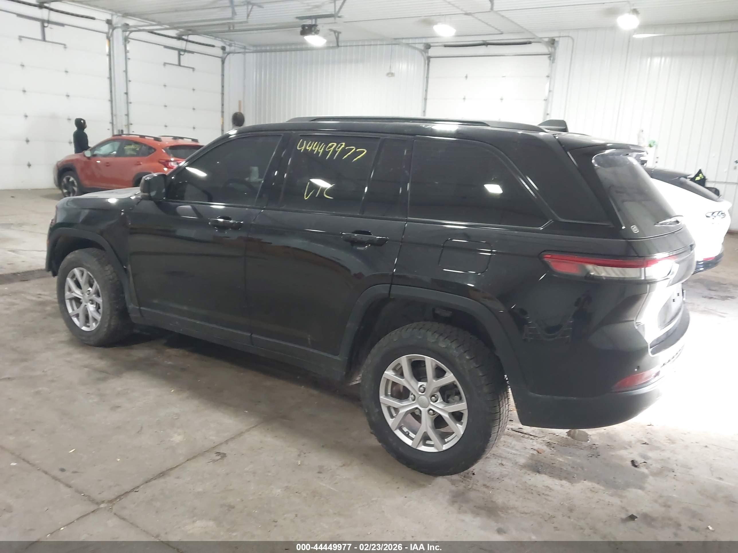 JEEP GRAND image 3