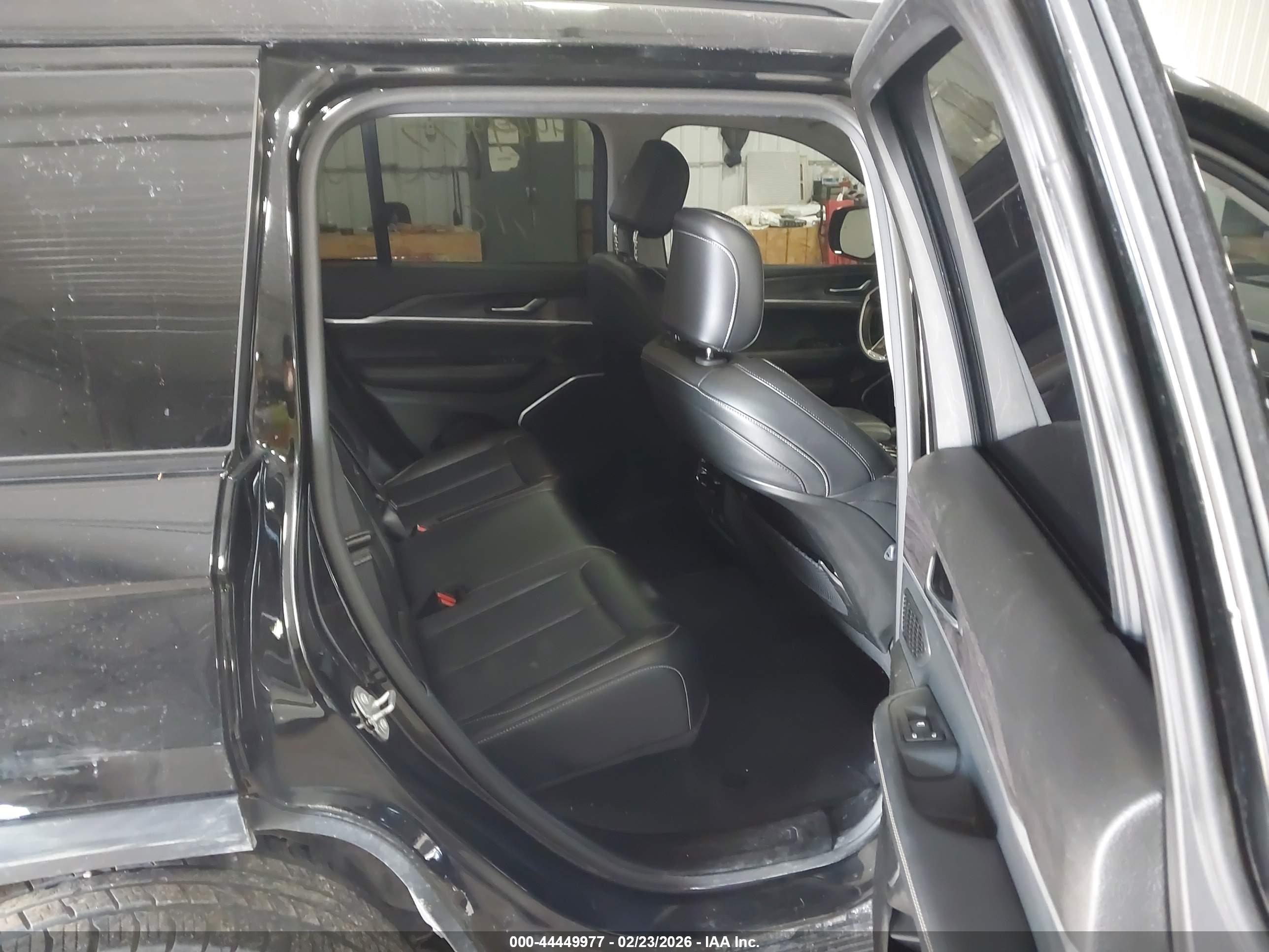 JEEP GRAND image 8