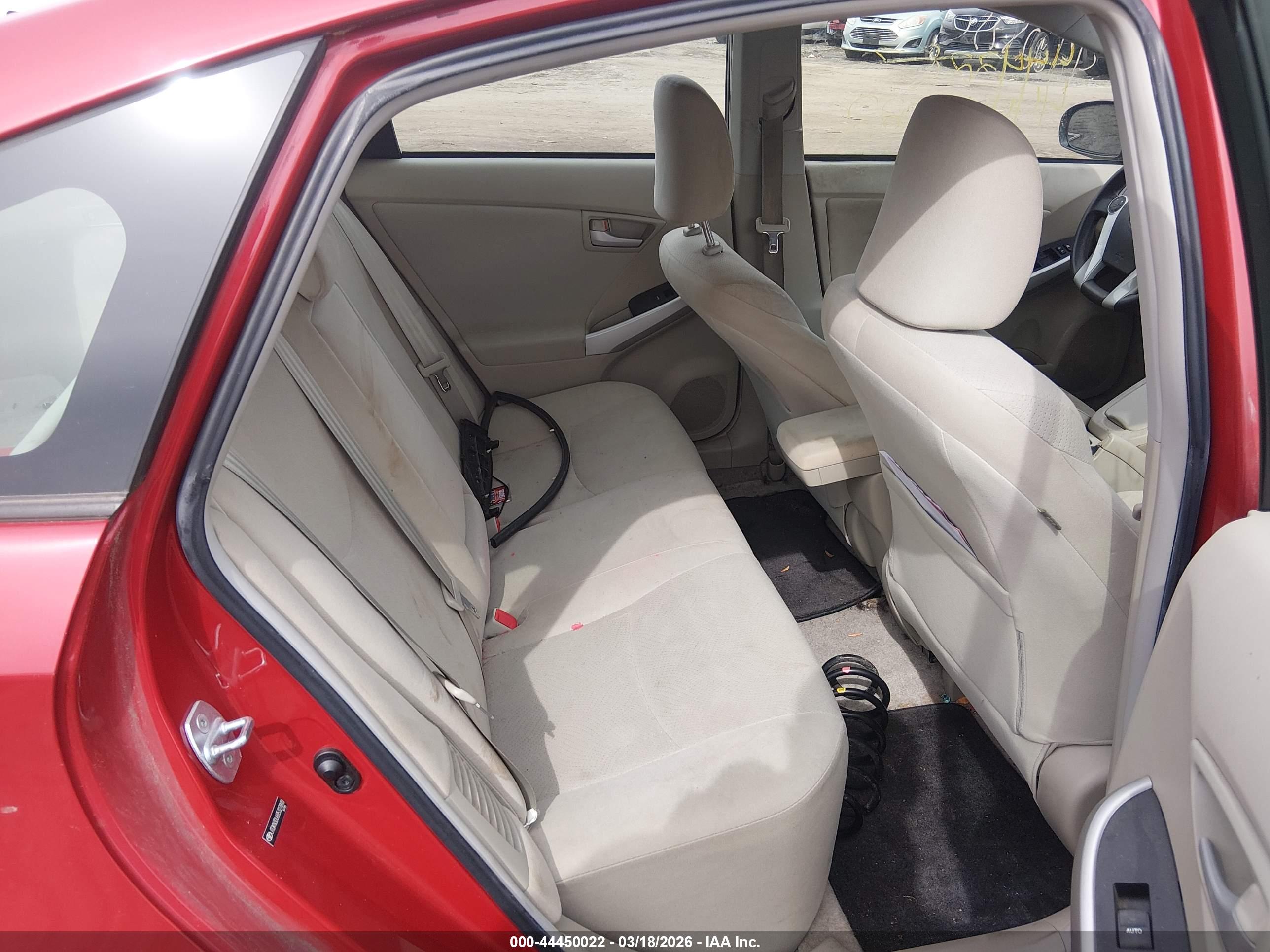 TOYOTA PRIUS image 8