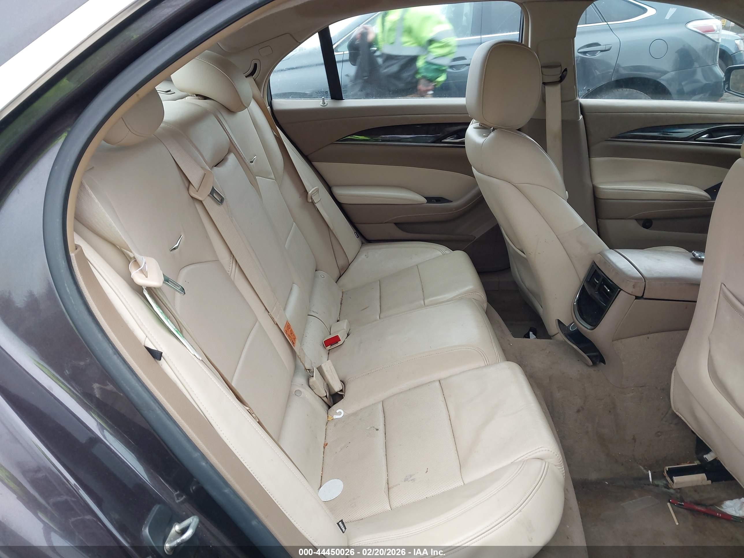 CADILLAC CTS image 8