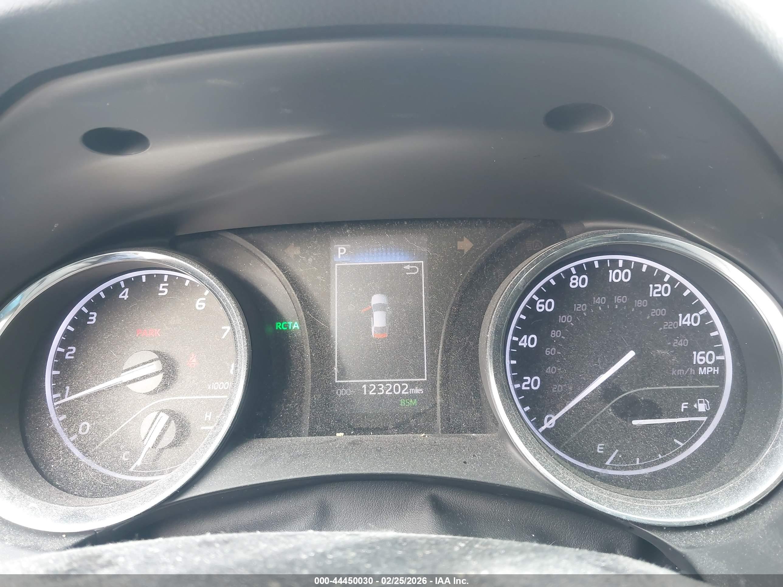 TOYOTA CAMRY image 7