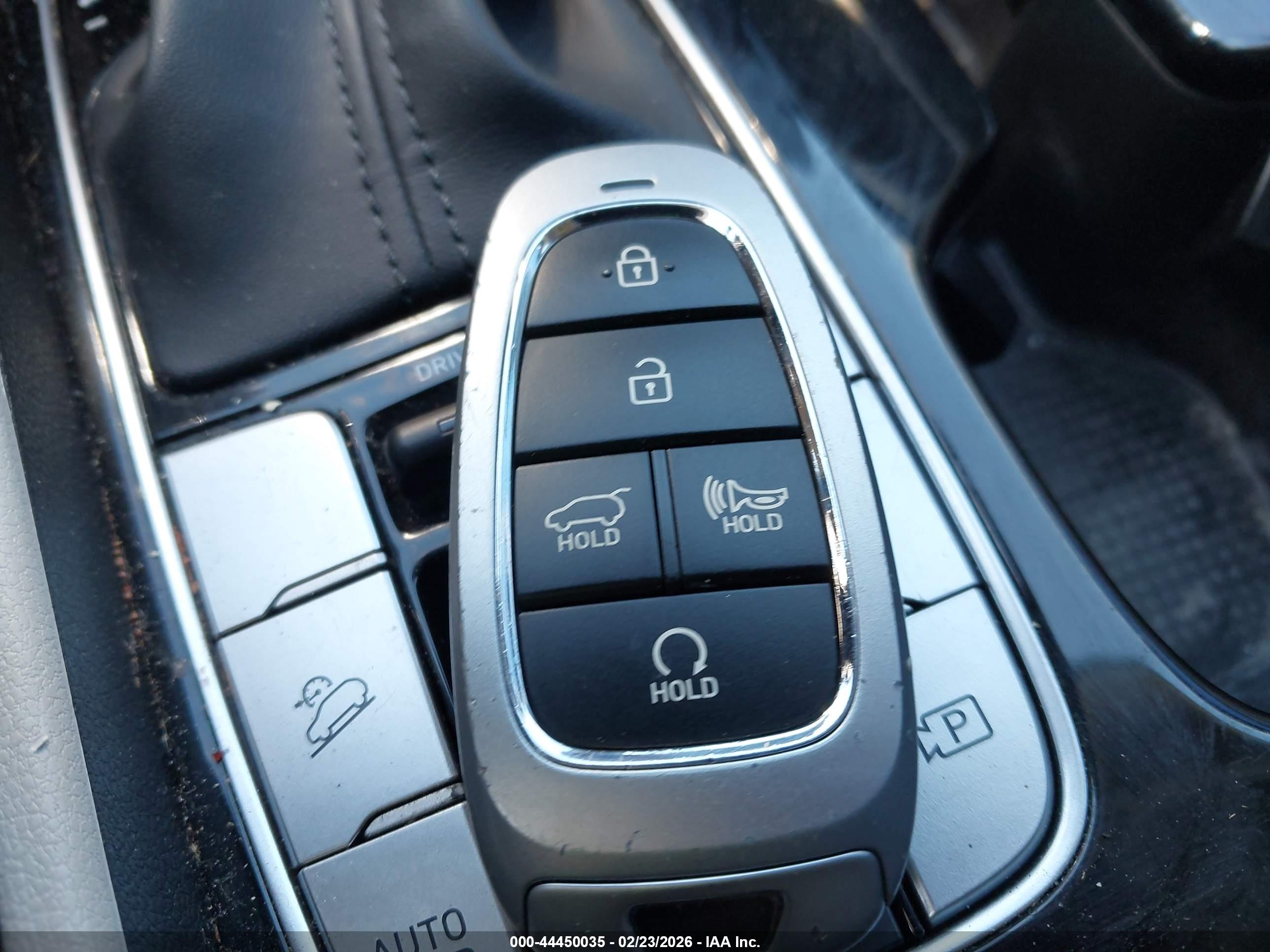 HYUNDAI TUCSON image 11