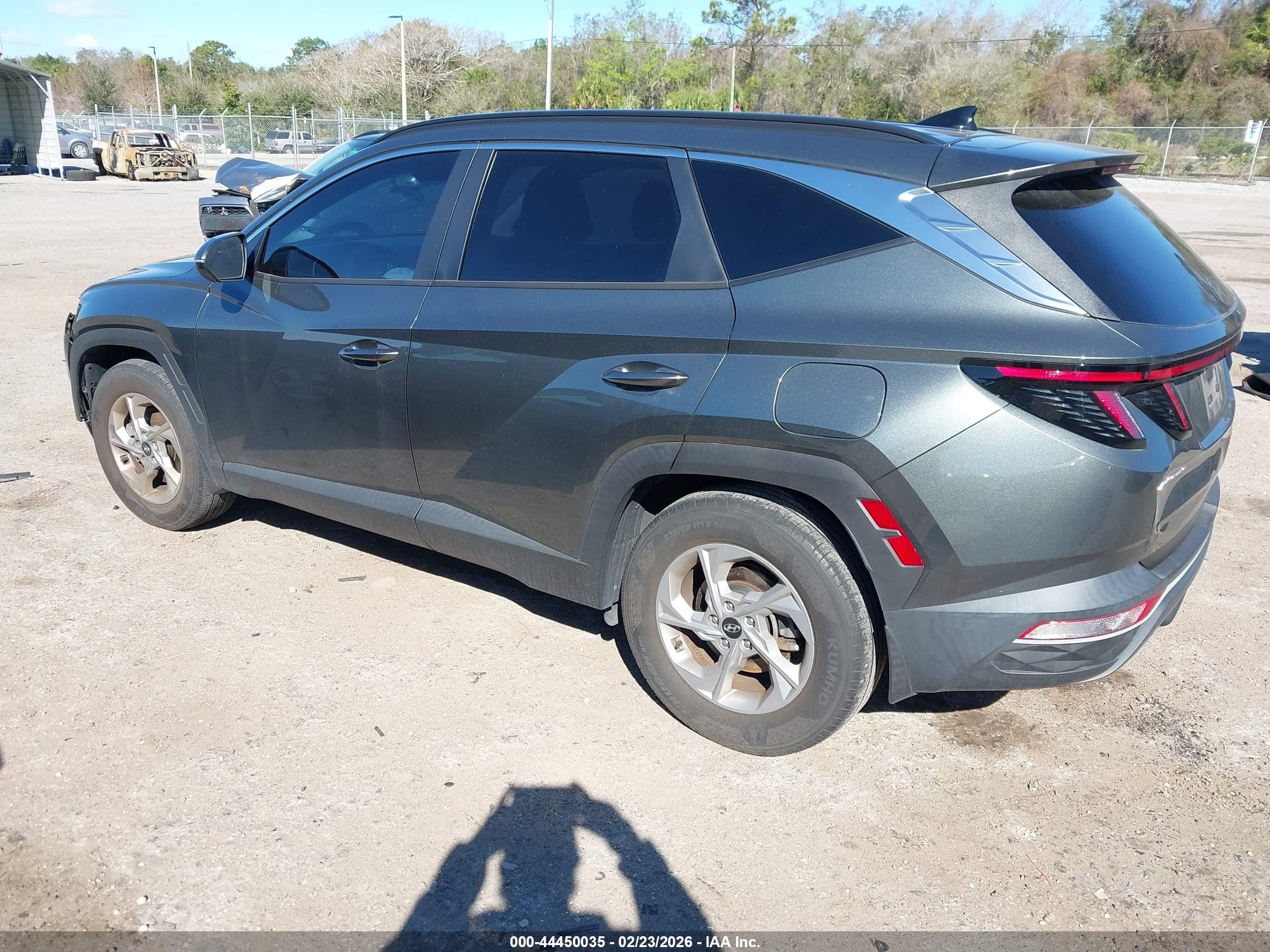 HYUNDAI TUCSON image 3