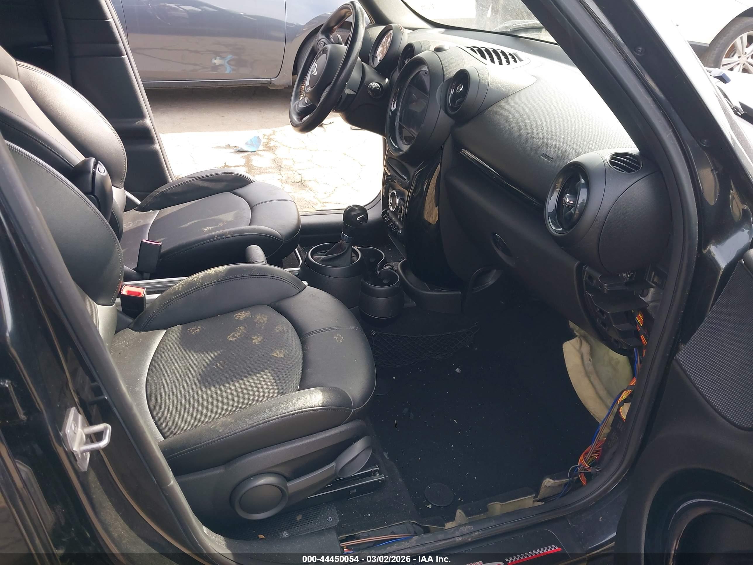 MINI COUNTRYMAN image 5