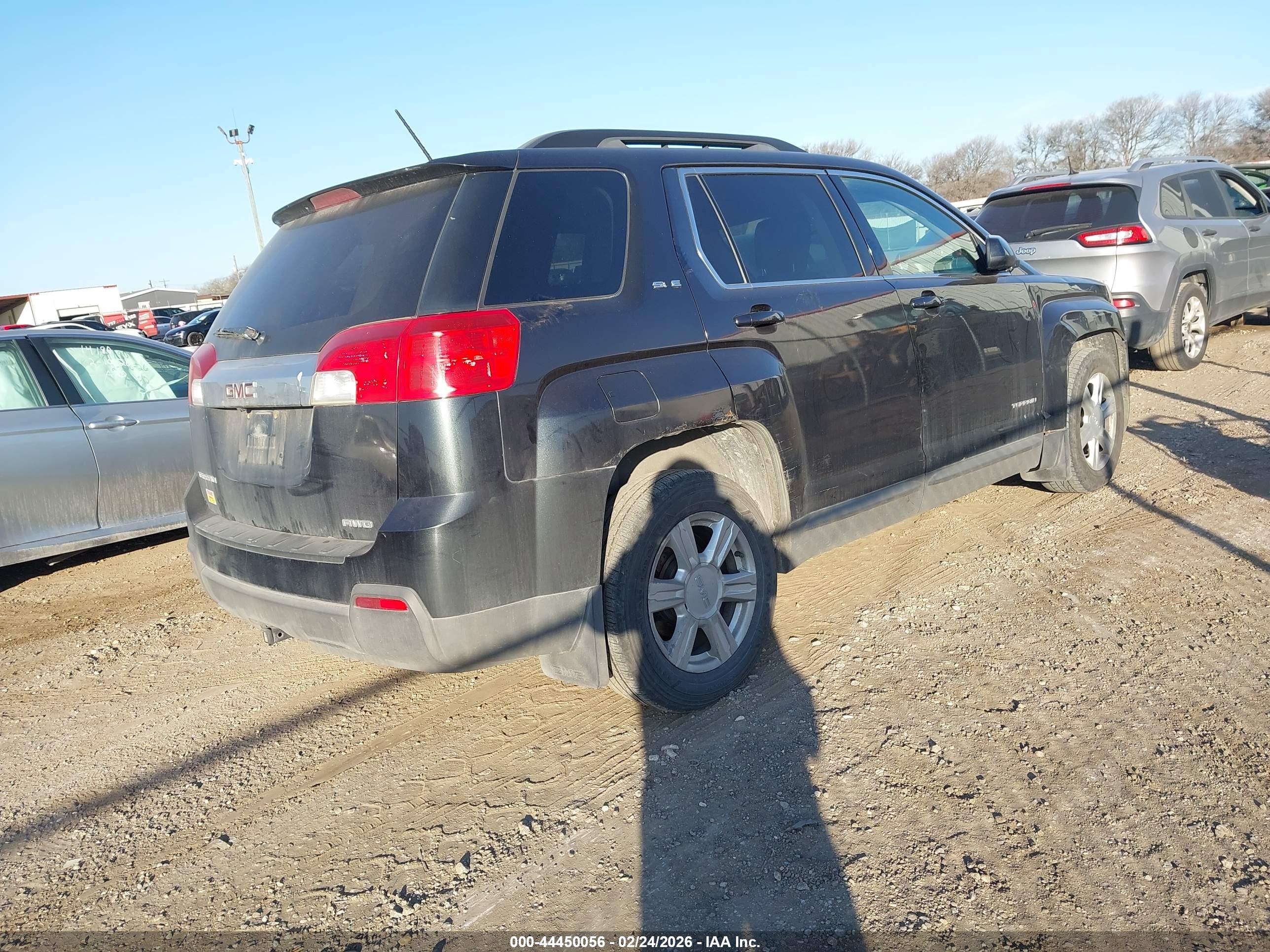 GMC TERRAIN image 4