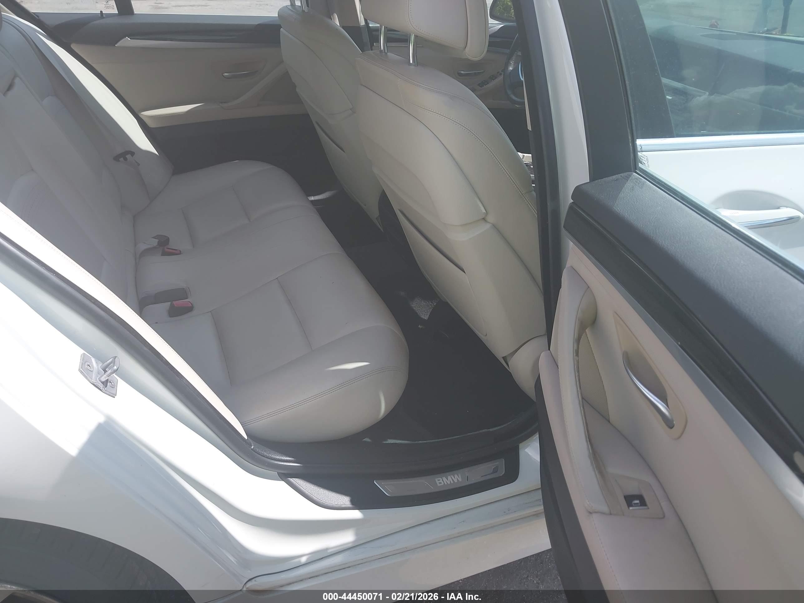BMW 535I image 8