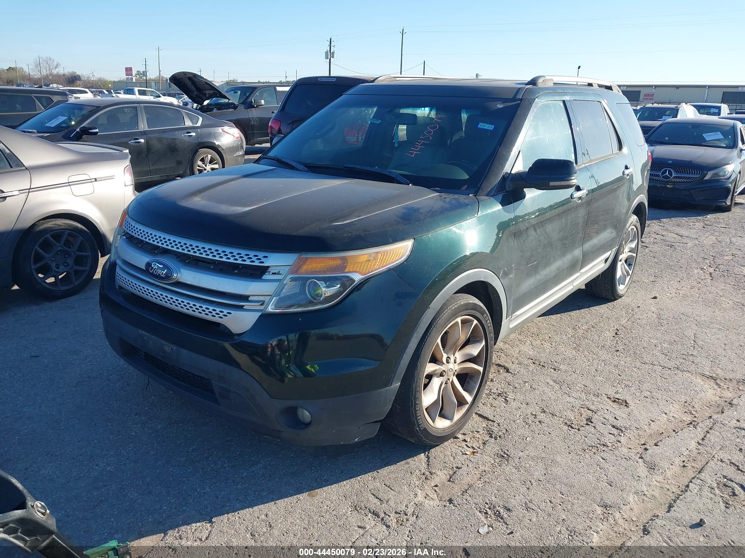 FORD EXPLORER image 2