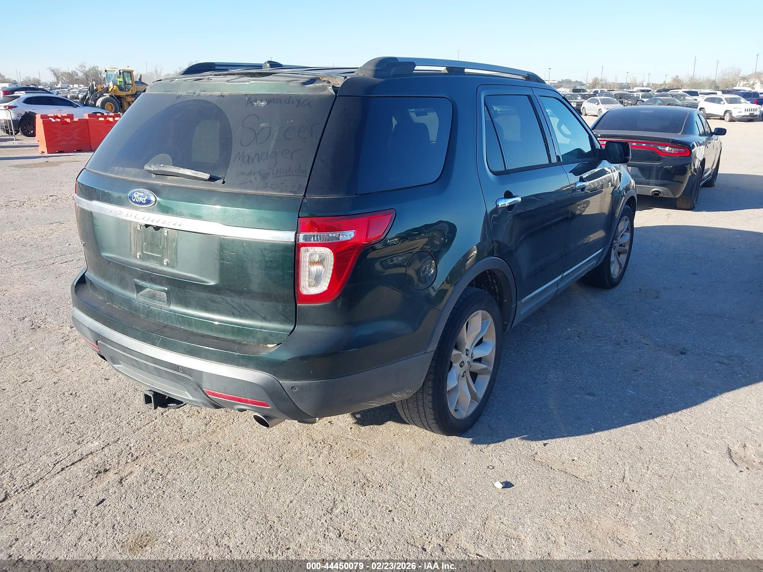 FORD EXPLORER image 4