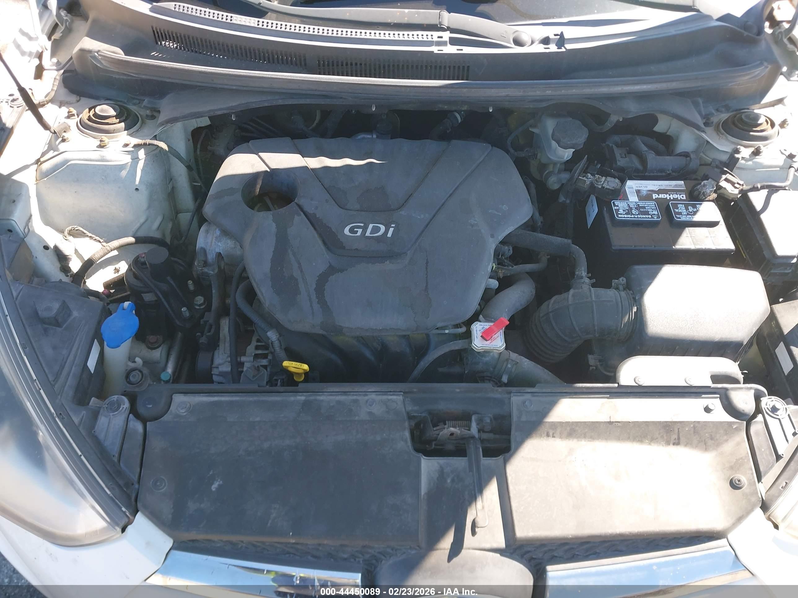 HYUNDAI VELOSTER image 10