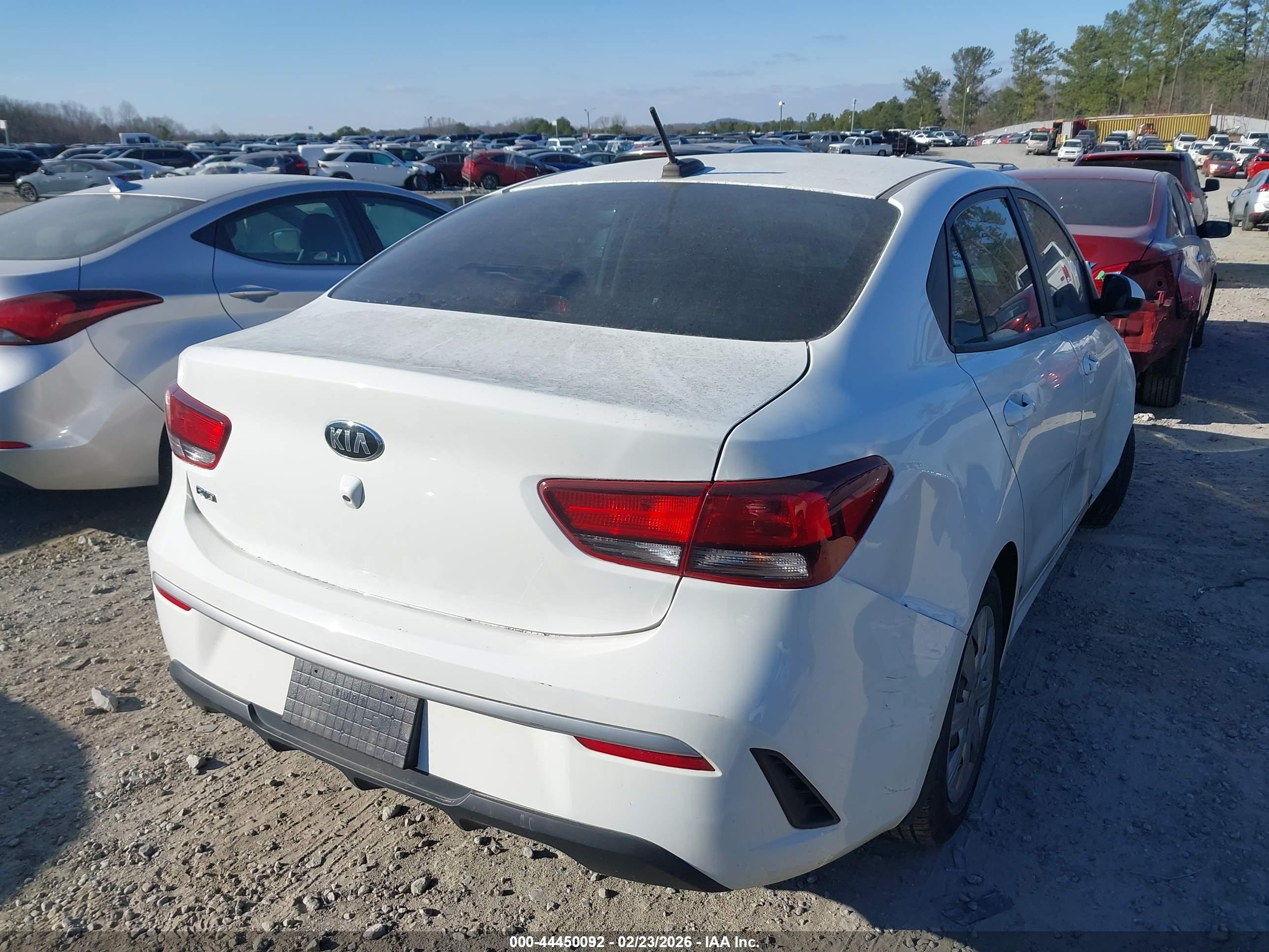 KIA RIO image 4