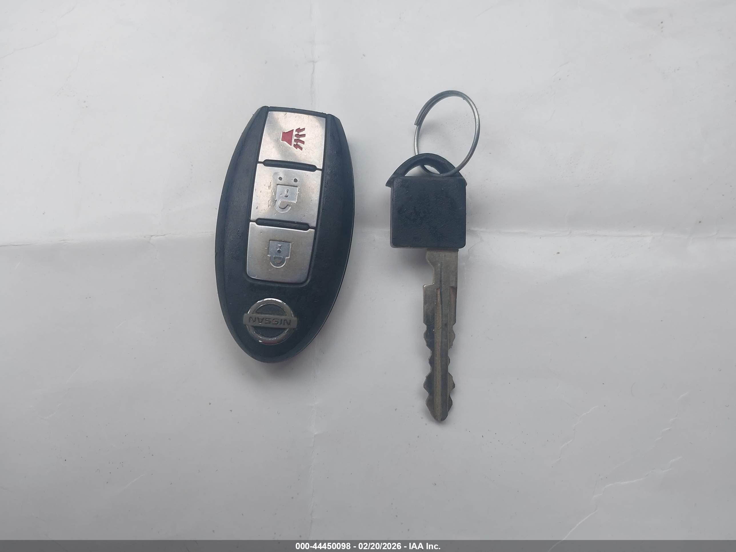 NISSAN ROGUE image 11