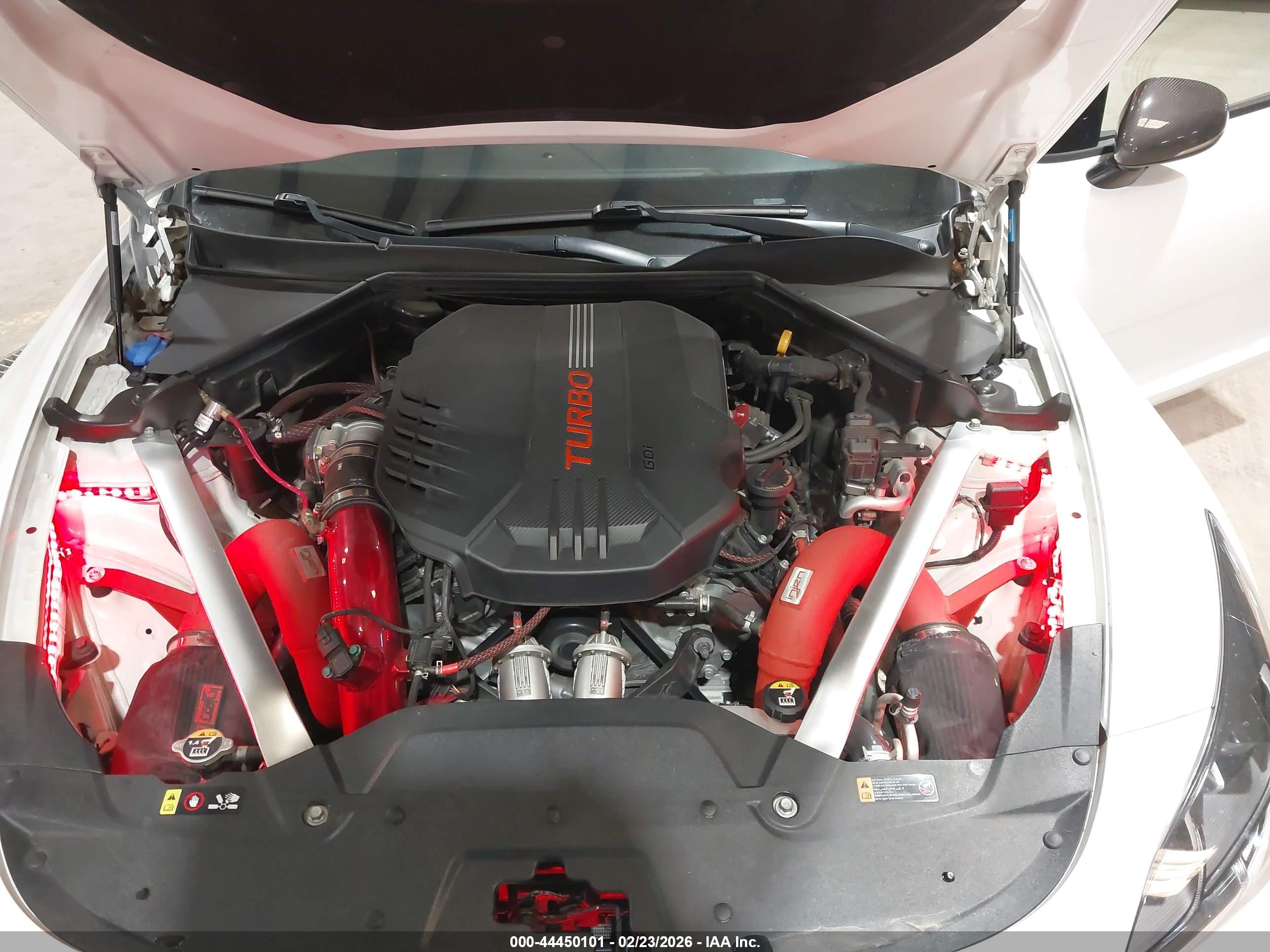 KIA STINGER image 10