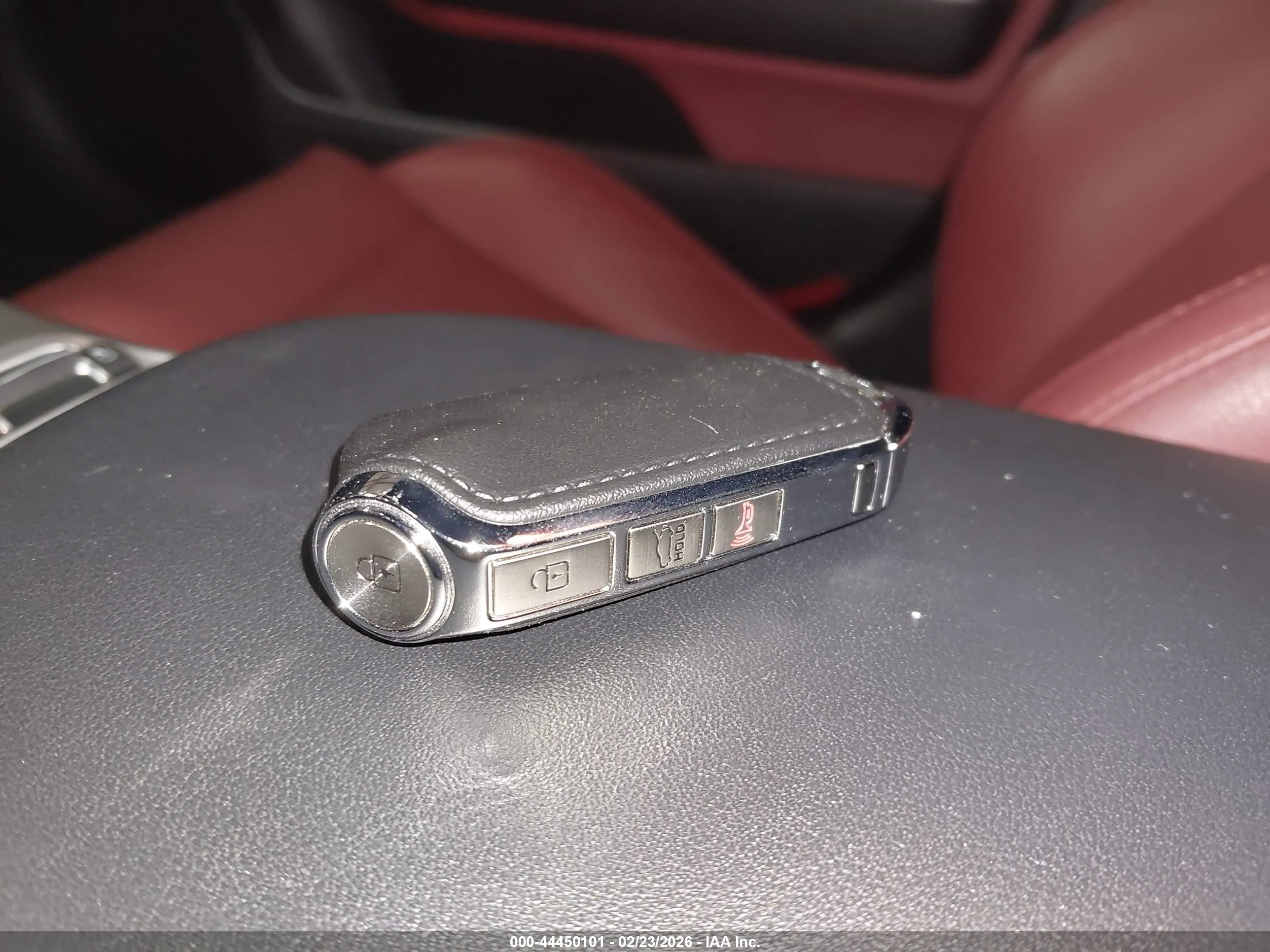 KIA STINGER image 11