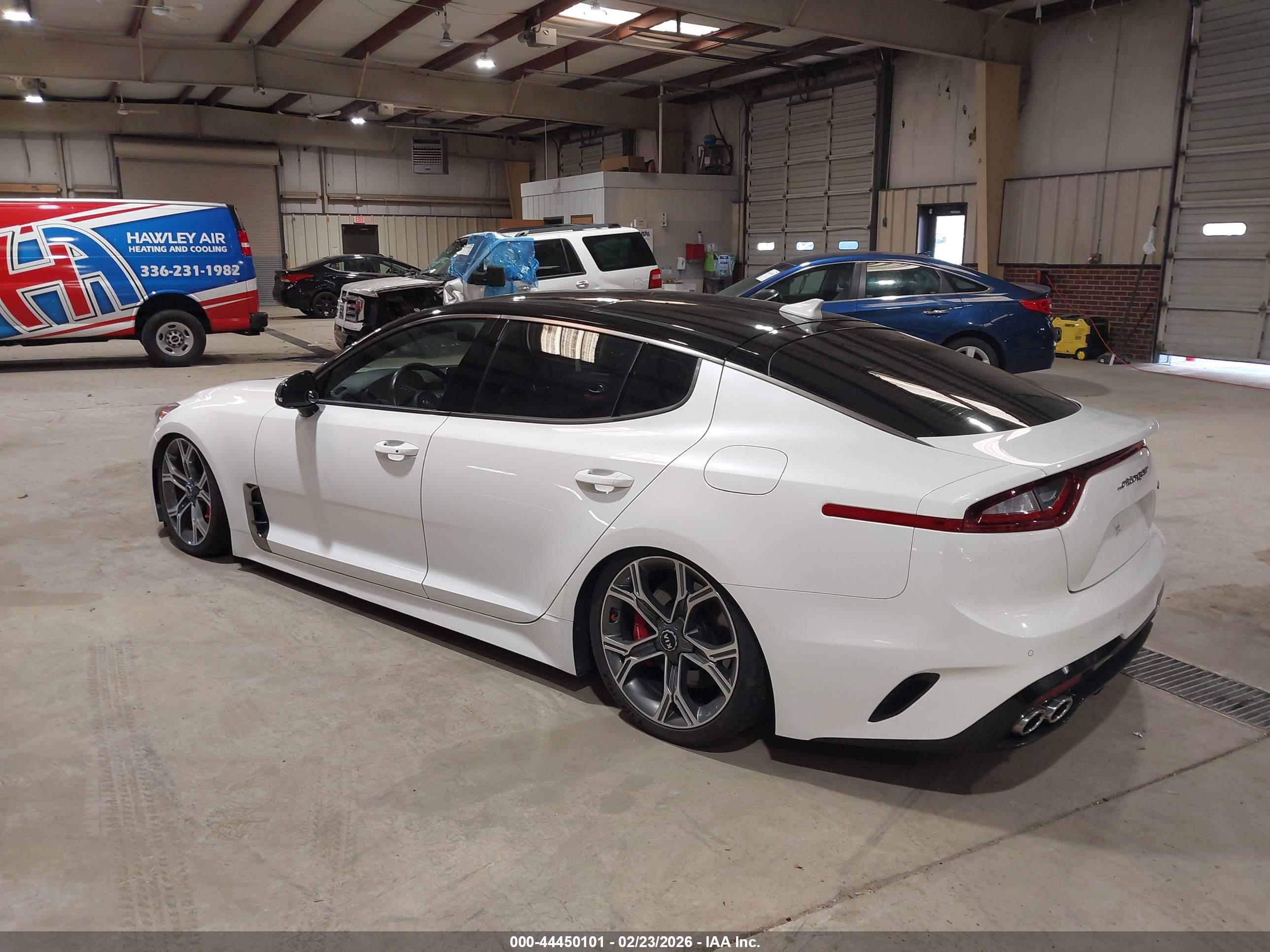 KIA STINGER image 3