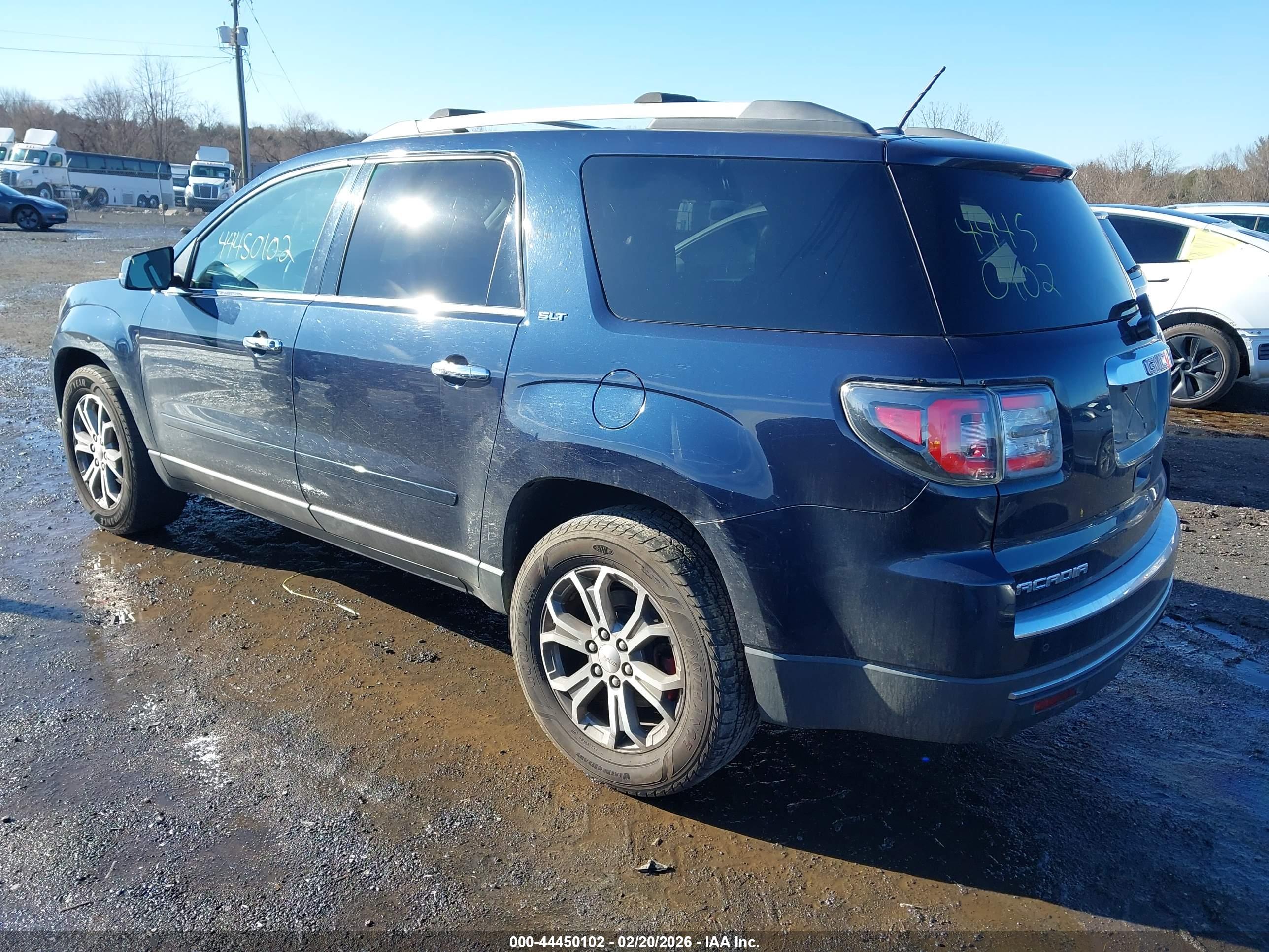 GMC ACADIA image 3