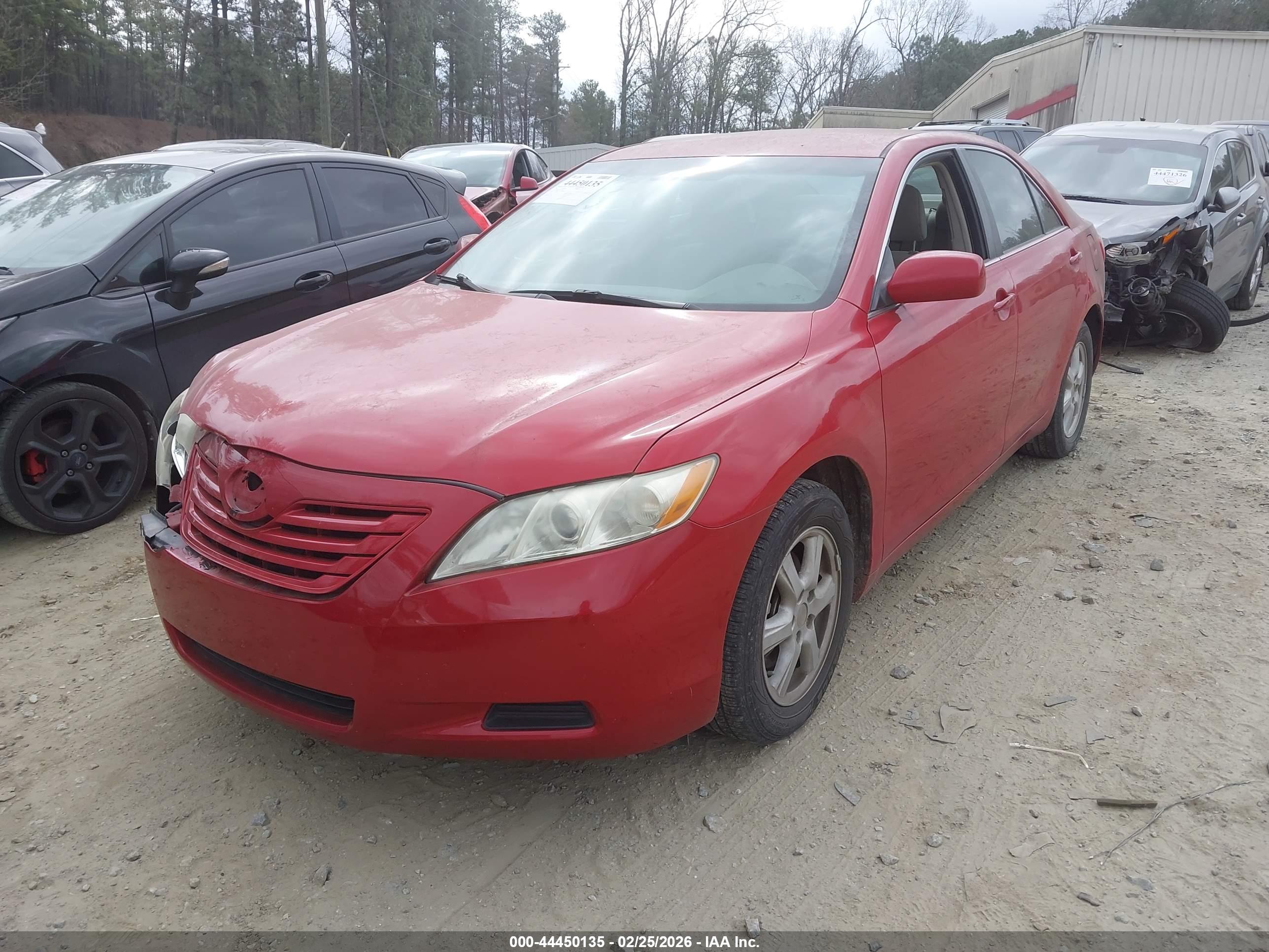 TOYOTA CAMRY image 2