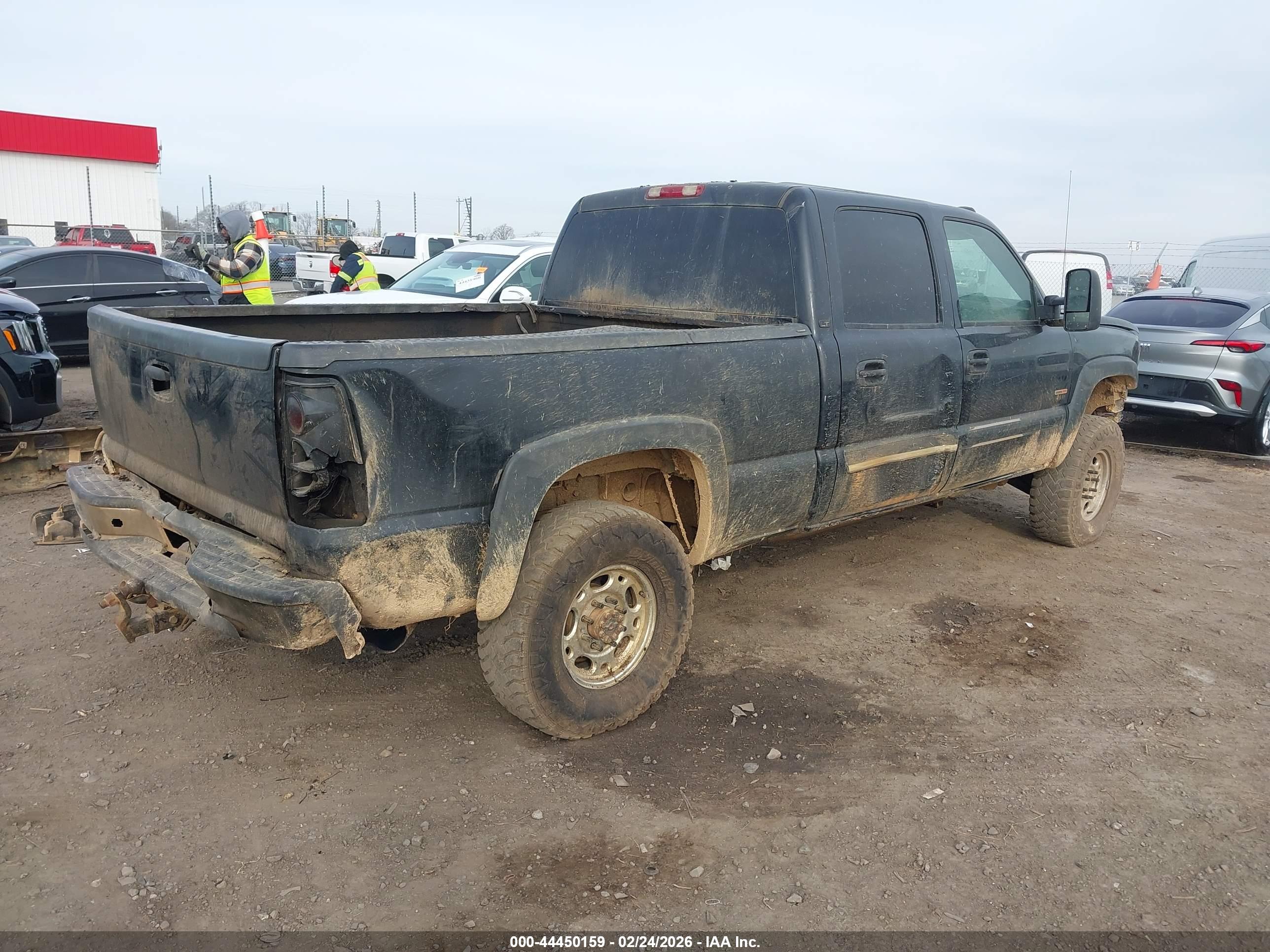 CHEVROLET SILVERADO image 4