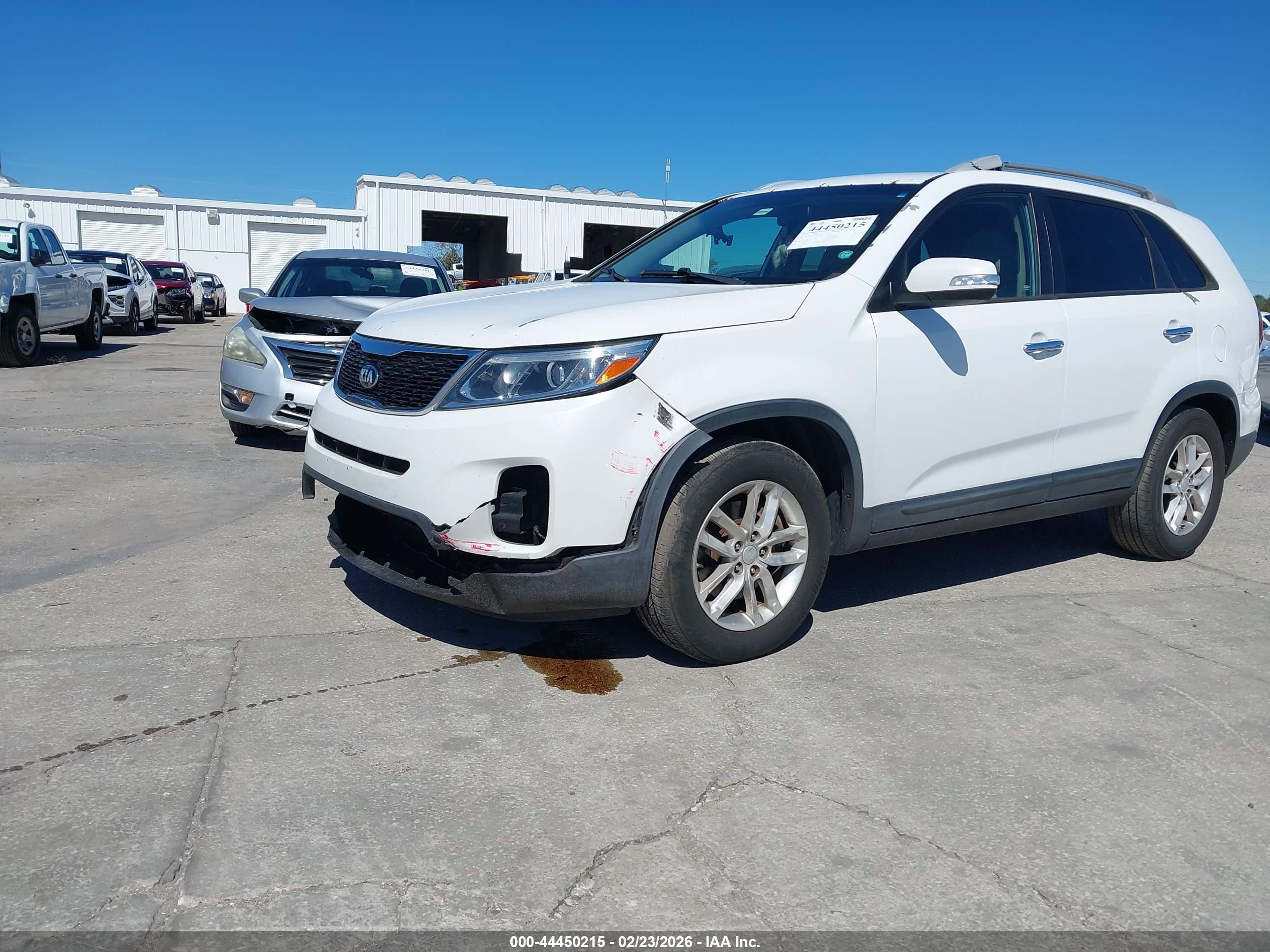 KIA SORENTO image 2