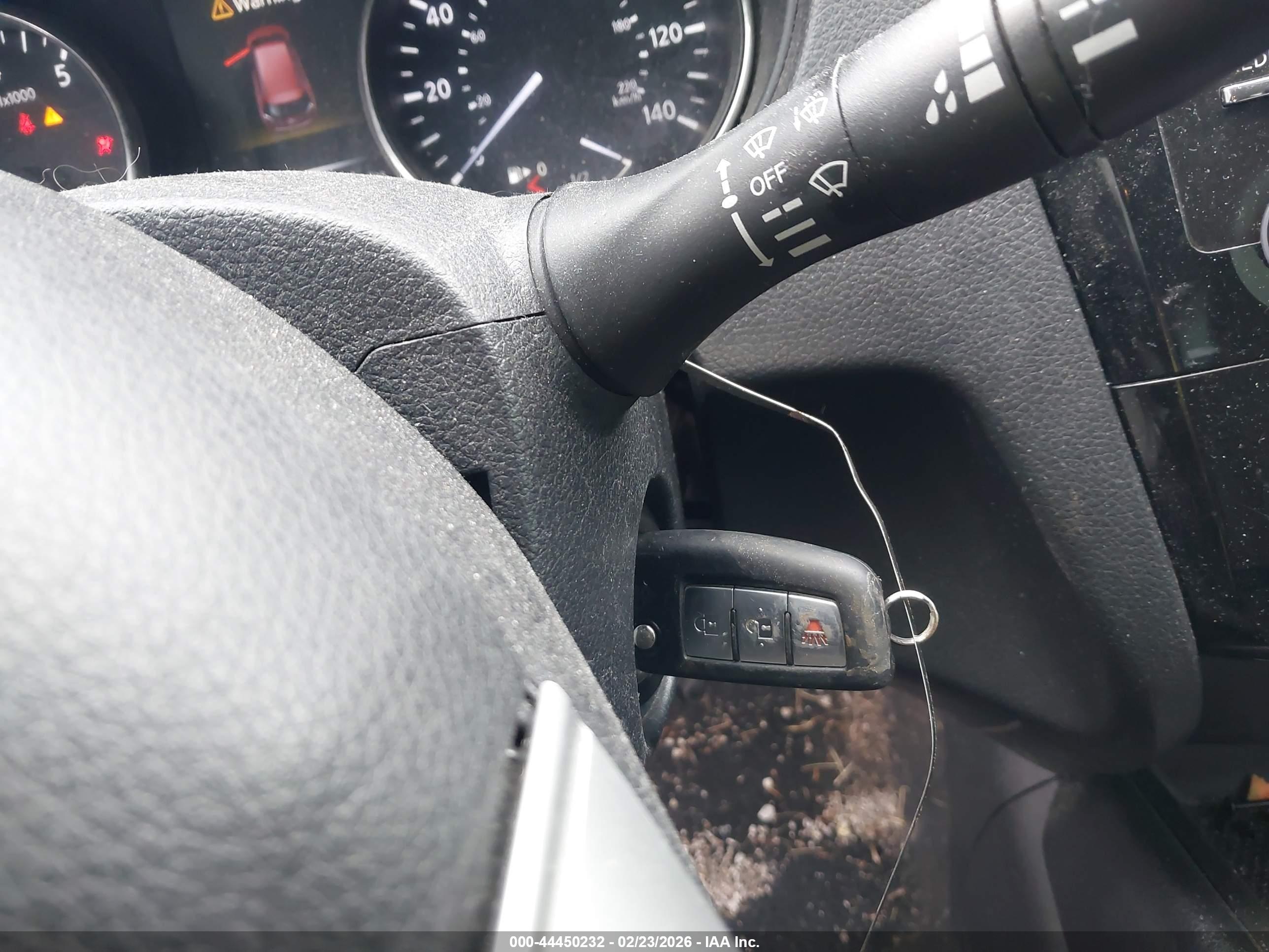 NISSAN ROGUE image 11