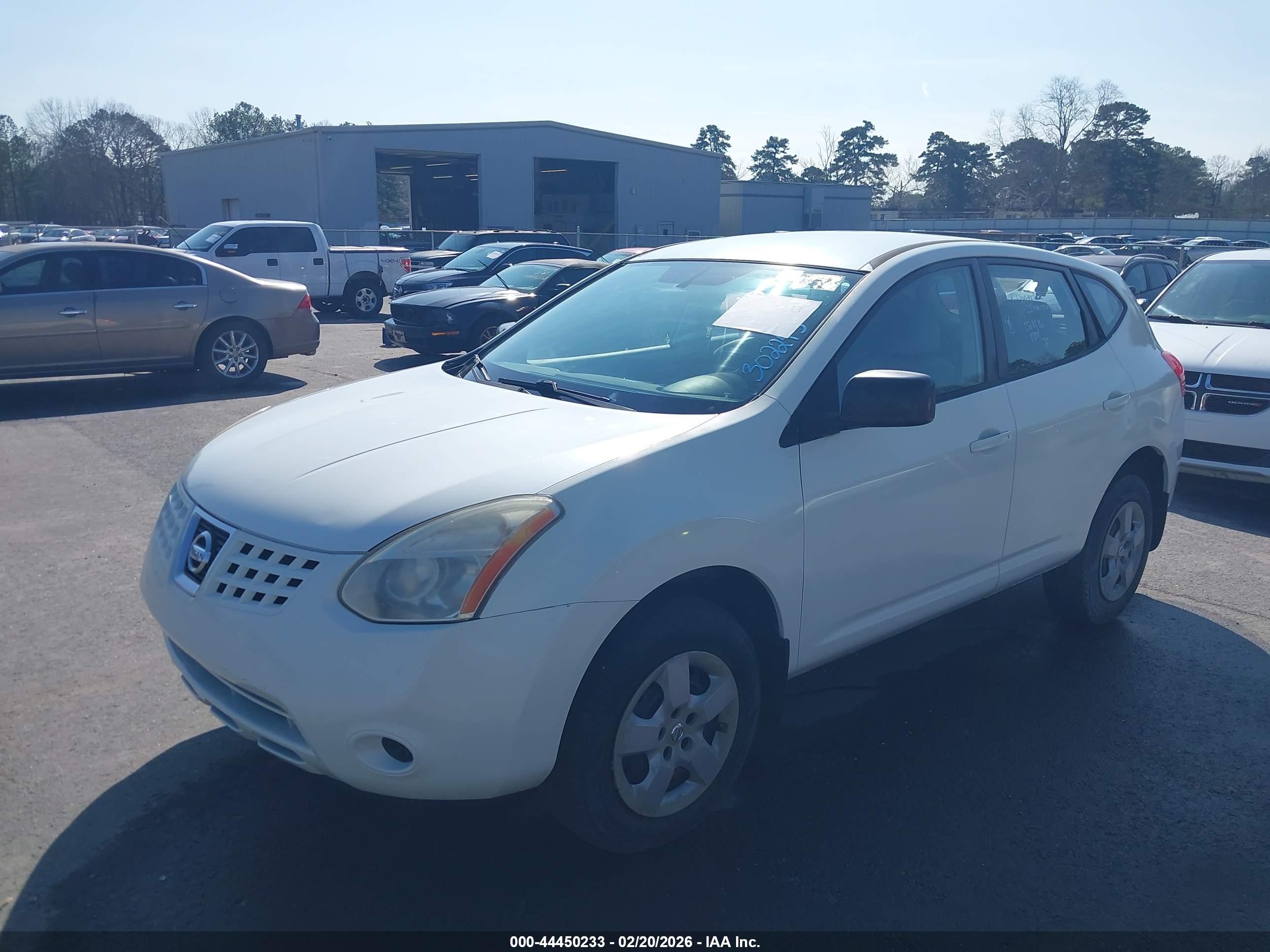 NISSAN ROGUE image 2
