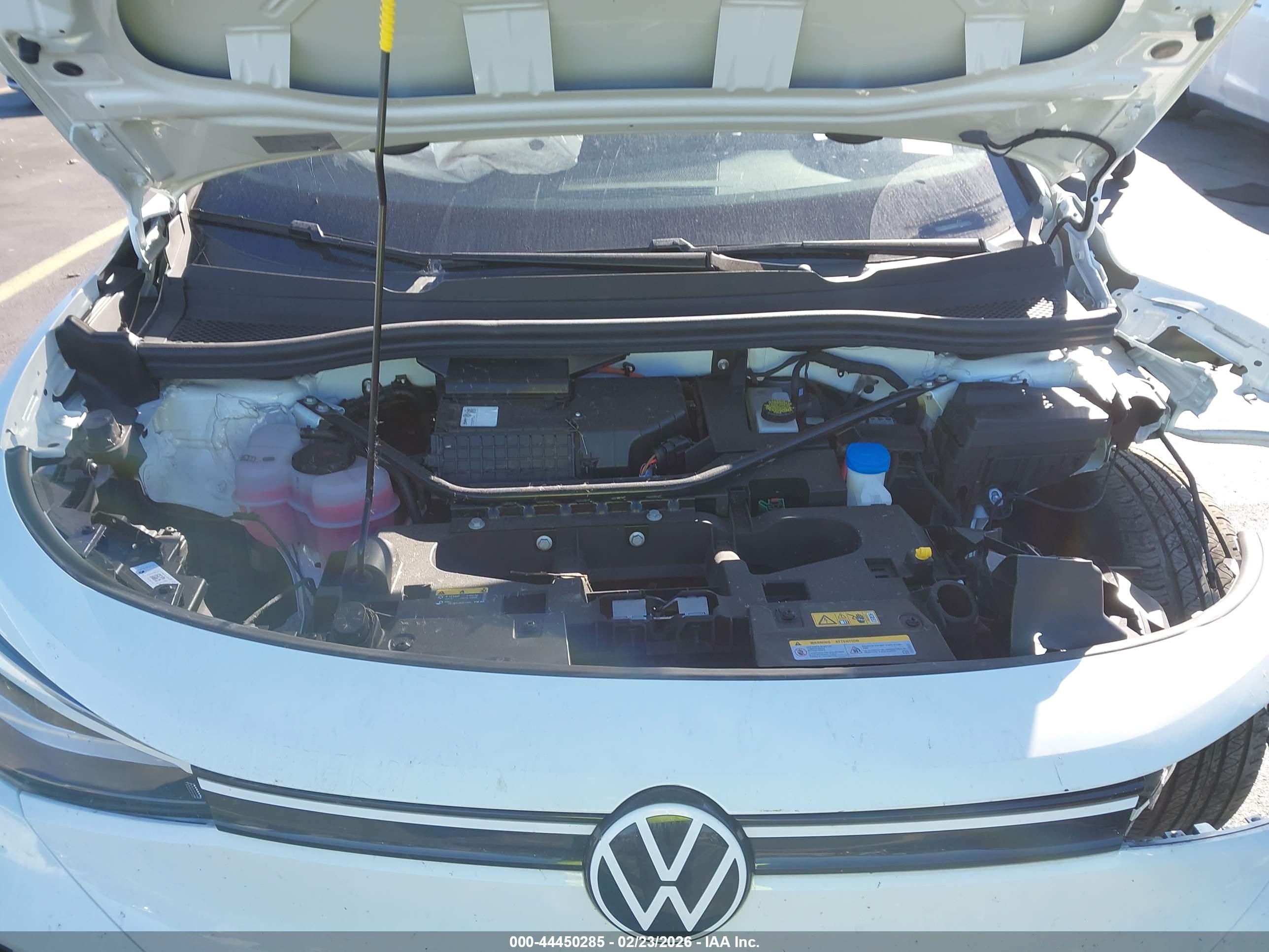 VOLKSWAGEN ID.4 image 10