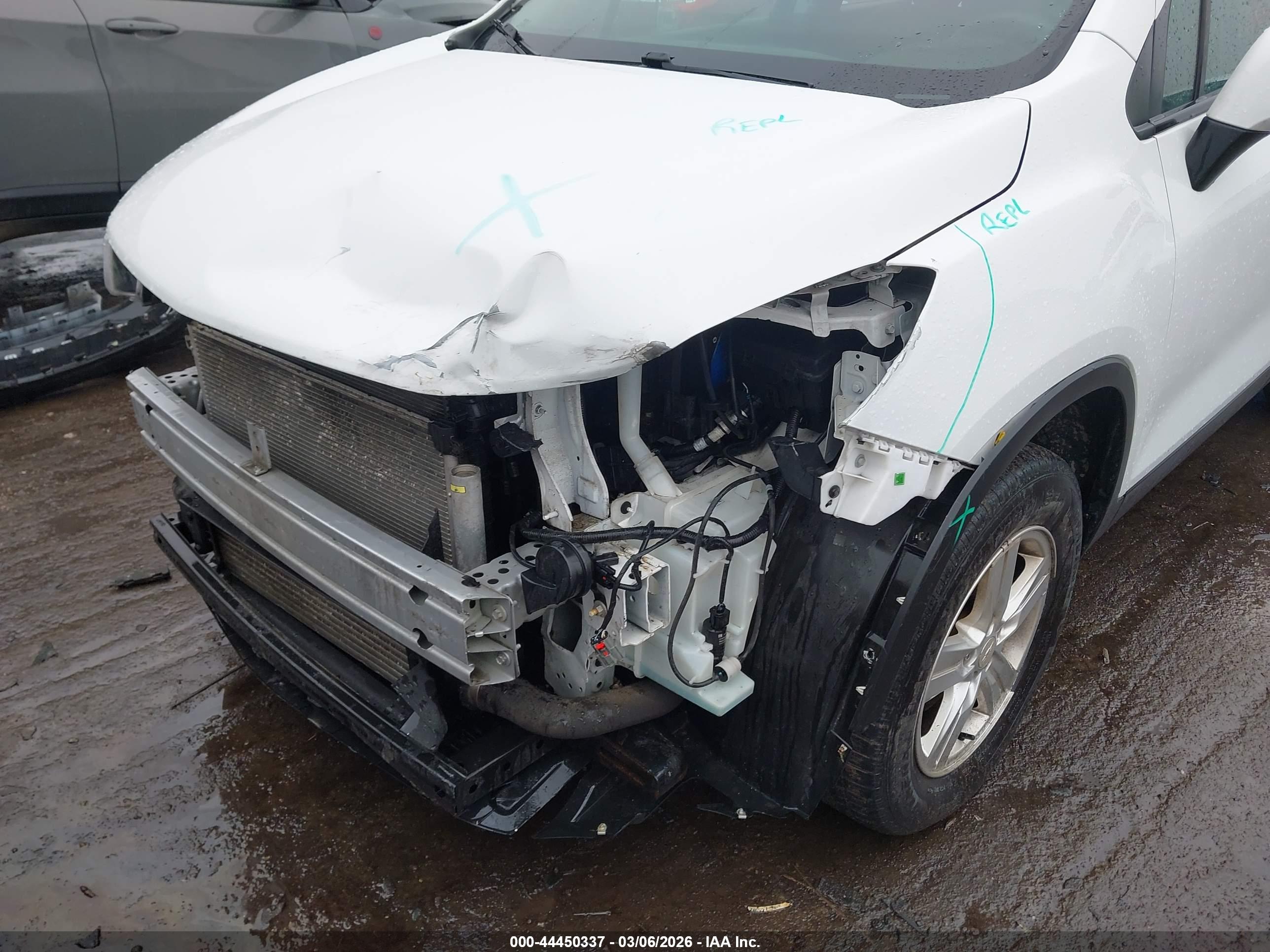 CHEVROLET TRAX image 6