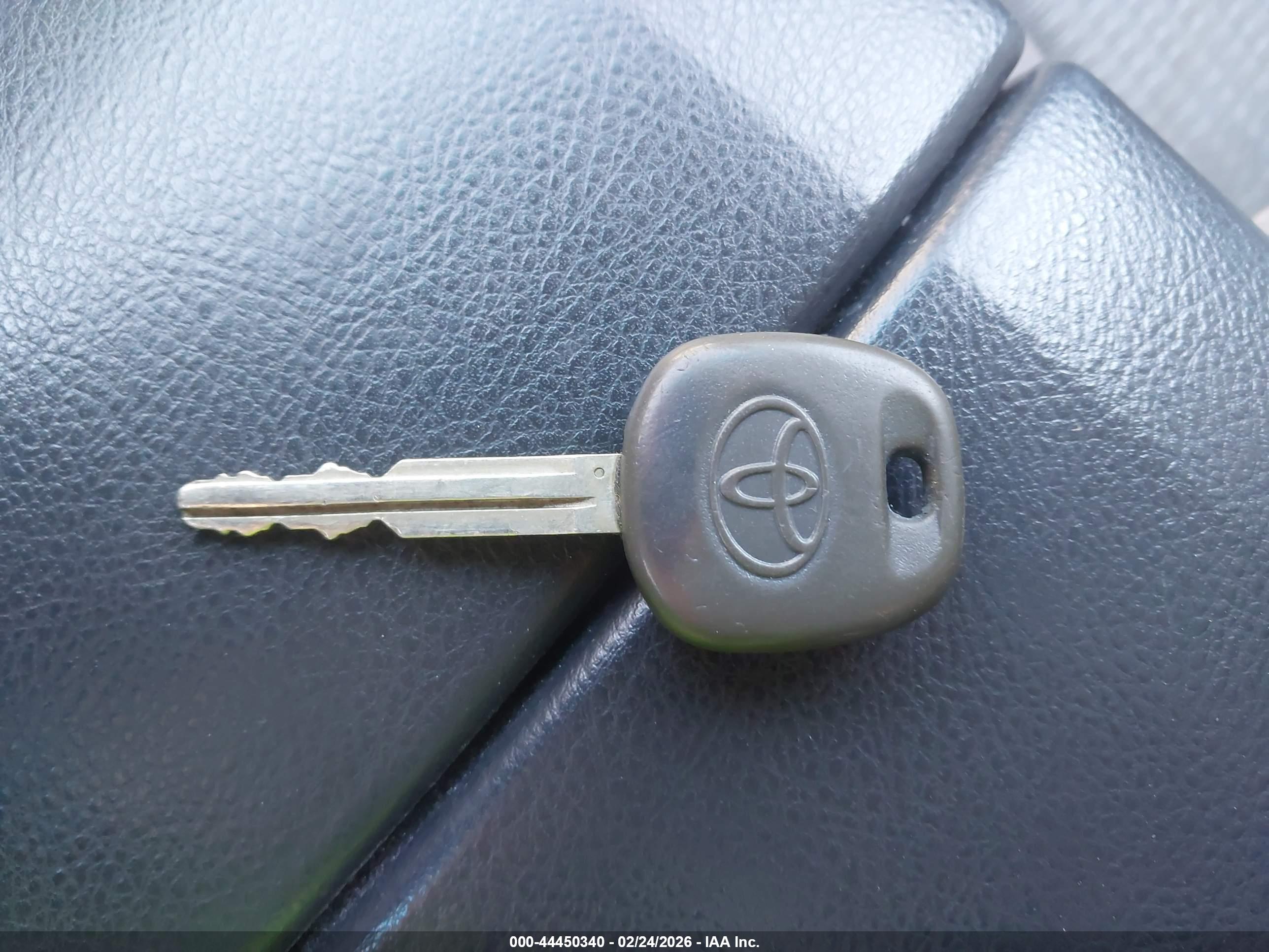 TOYOTA 4RUNNER image 11