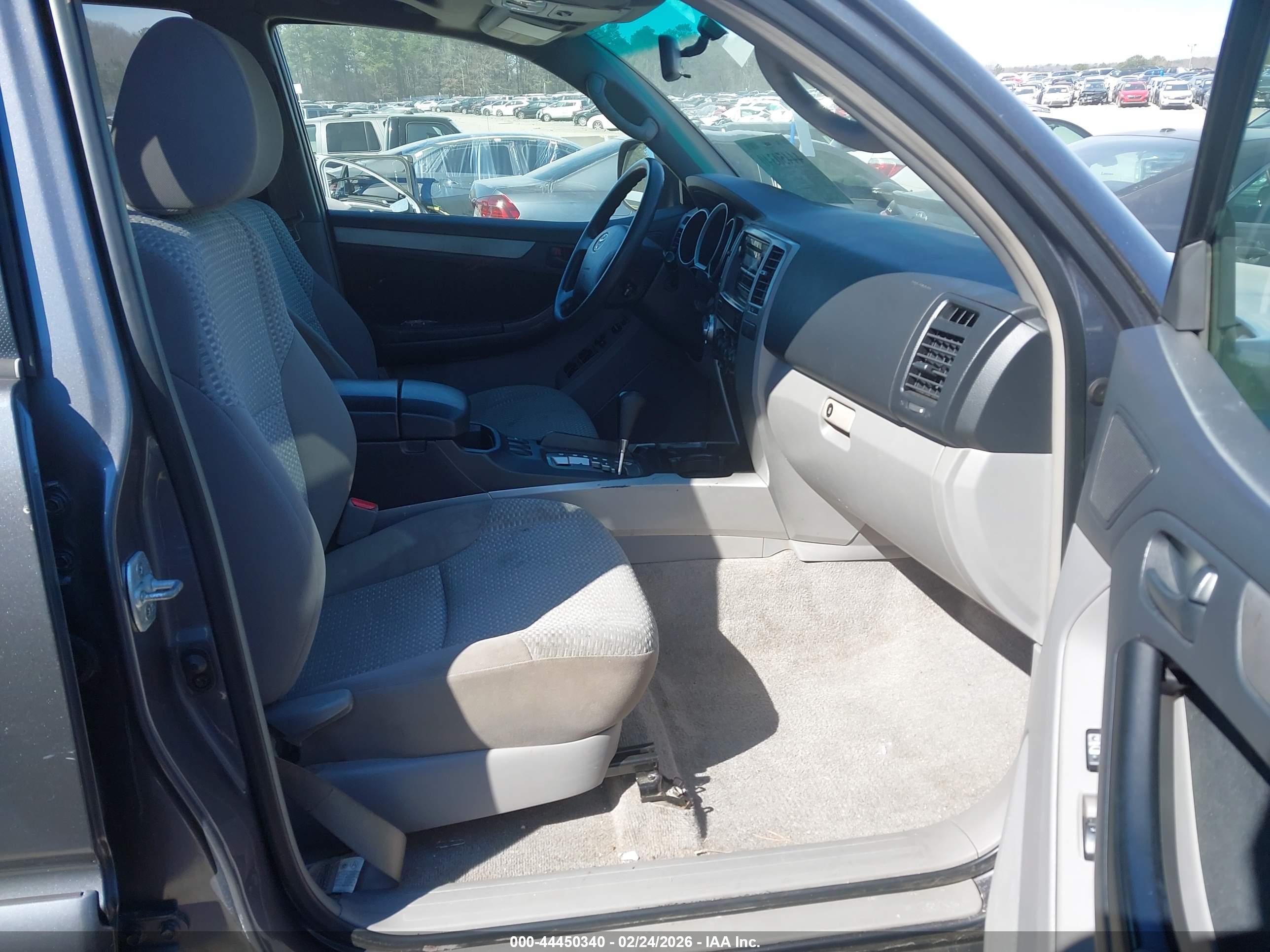 TOYOTA 4RUNNER image 5