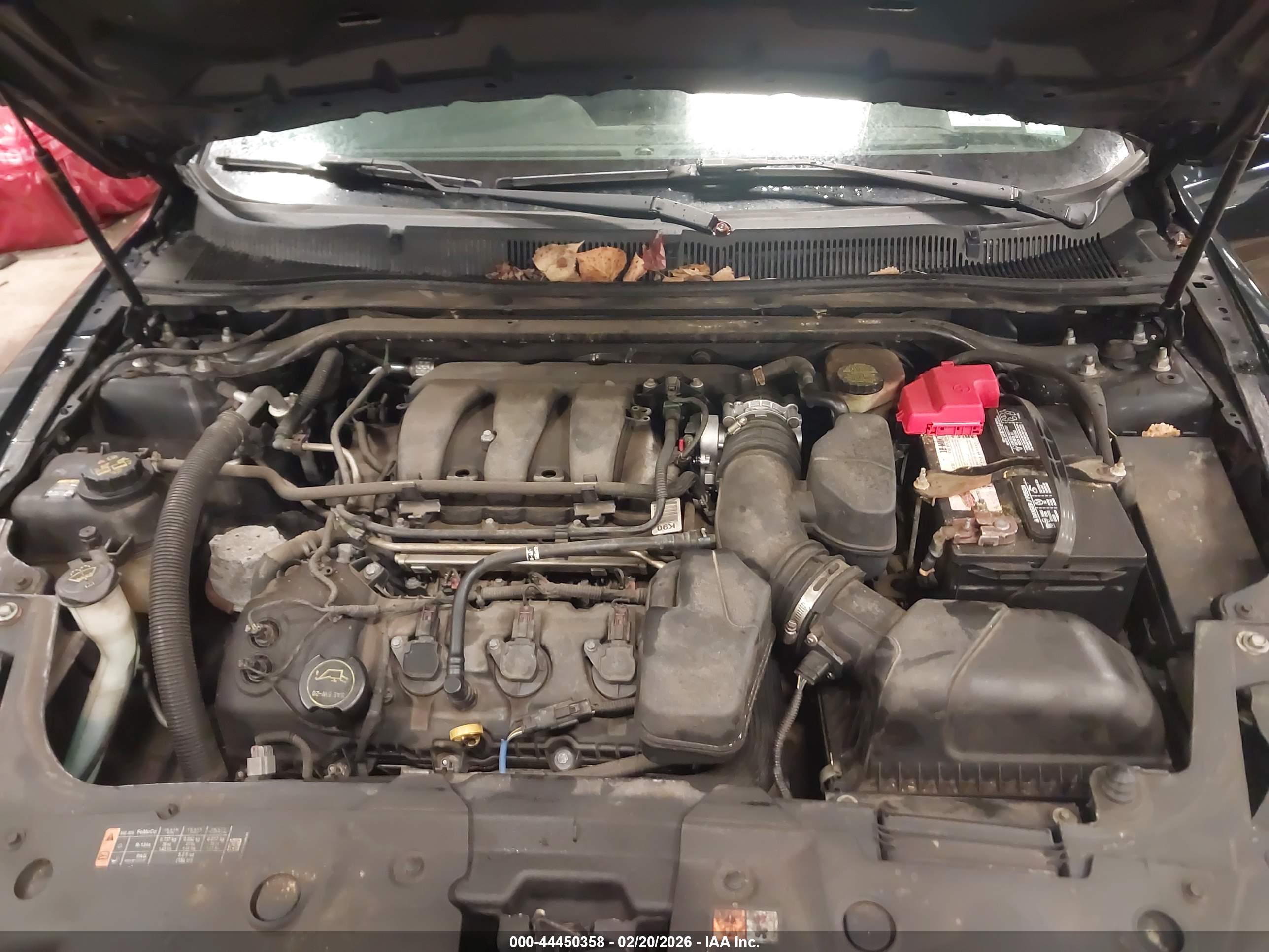 FORD TAURUS image 10