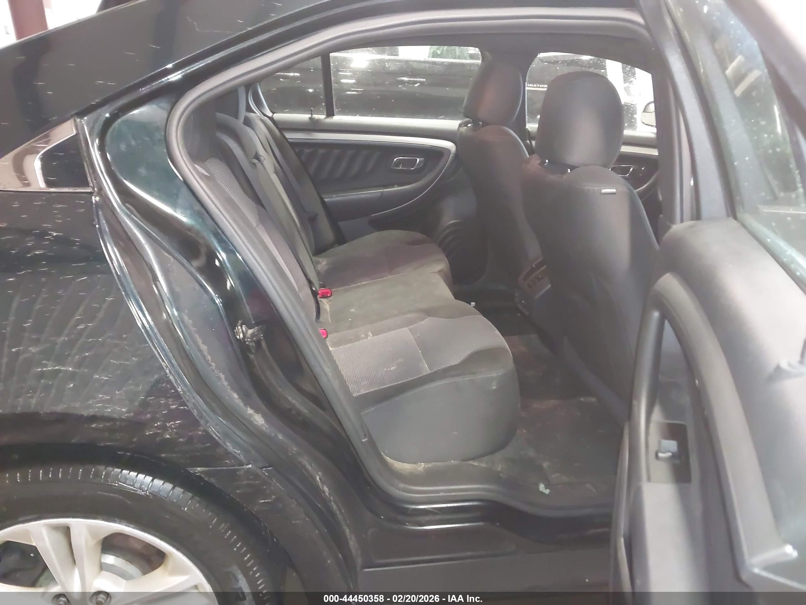 FORD TAURUS image 8