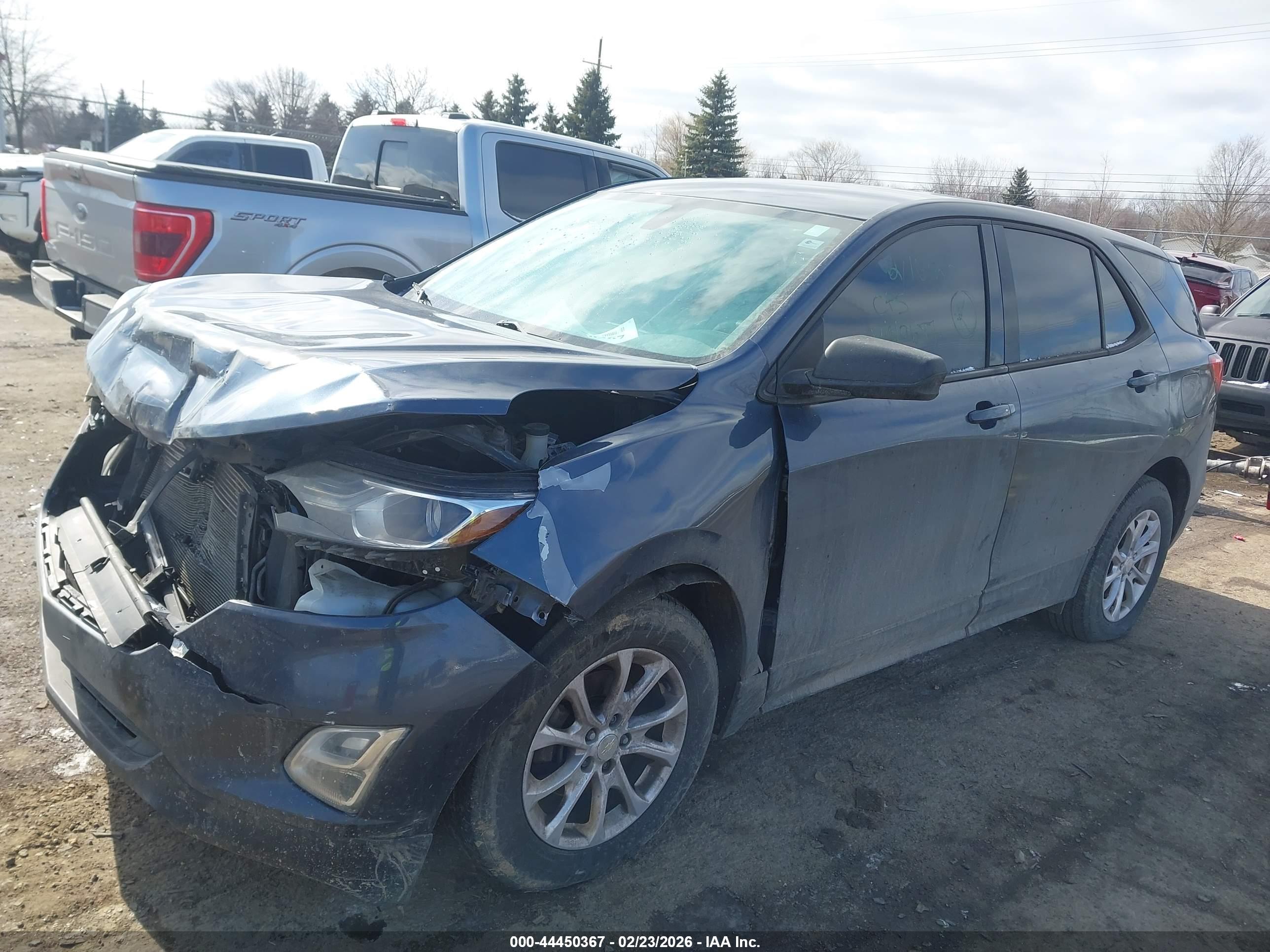 CHEVROLET EQUINOX image 2